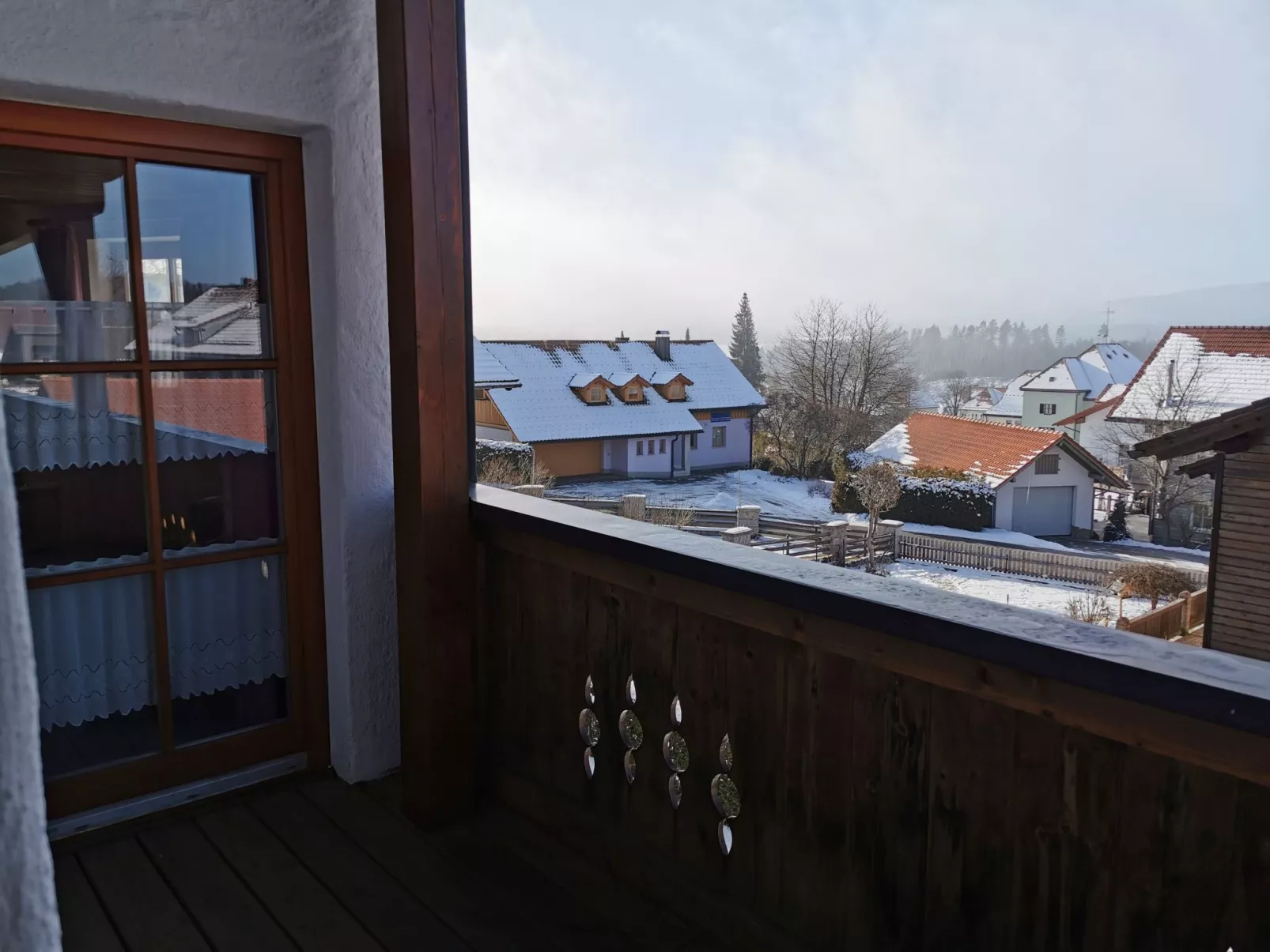 Mit komplett eingerichteter Küchenzeile im Wohnraum - Image-tags.info