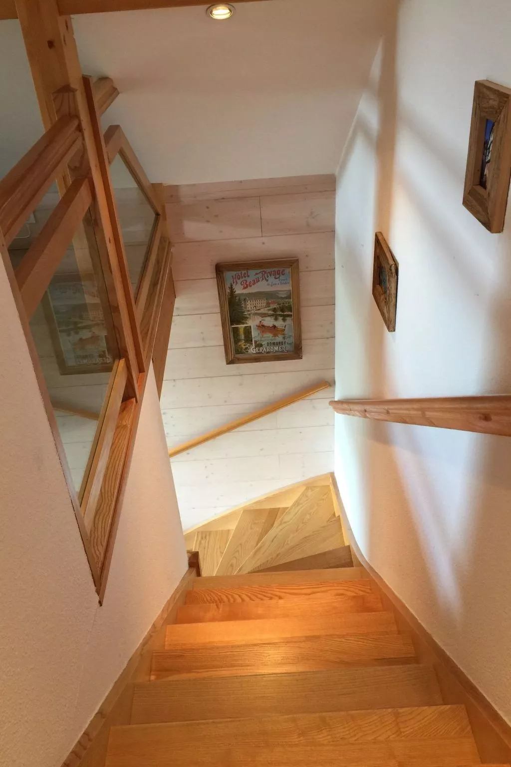 Chalet "Le Flocon Bleu" mit Blick auf das Wasser - Image-tags.info