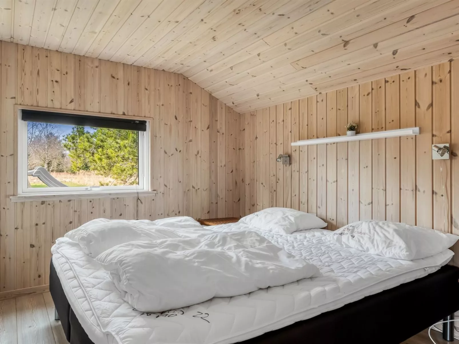 "Botwith" - 2.8km from the sea - Drinnen