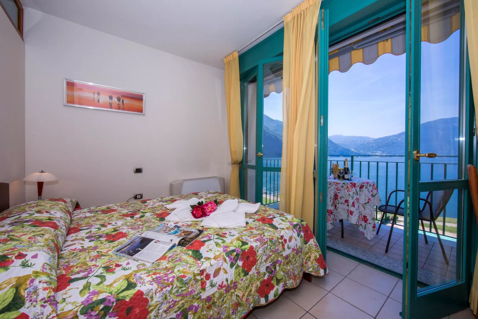 RESIDENCE PORTO LETIZIA - PALACE-1ROOM APT 4 PAX LAKE VIEW PLUS 8205 - P1LP4 - Bedroom