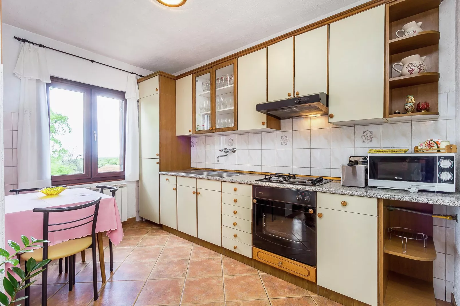 Stelia-Kitchen