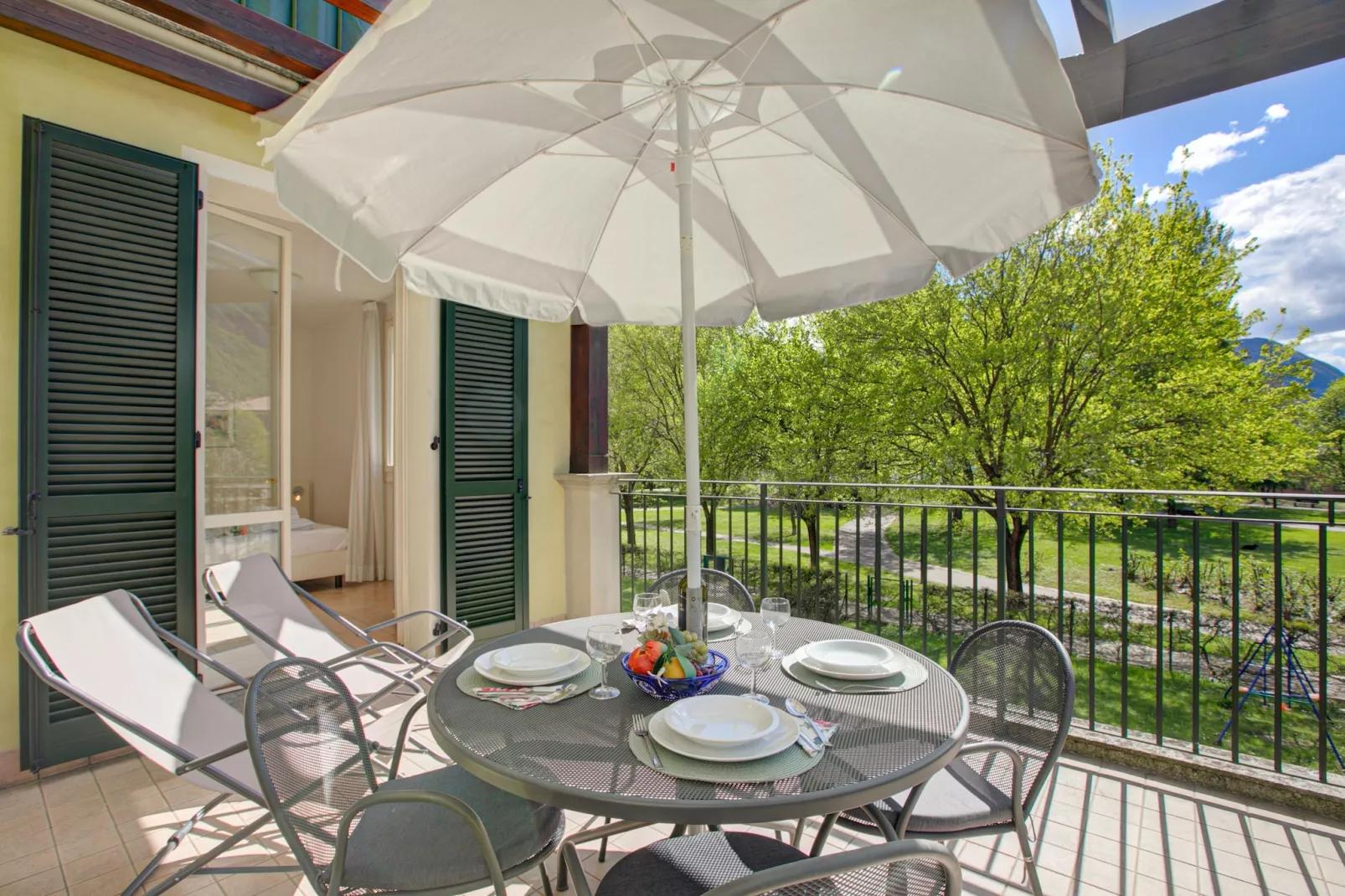 RESIDENCE PORTO LETIZIA - VILLAS-BILOCALE 4 PAX VISTA LAGO PLUS 8215 - V1LP4 - Terrace balcony