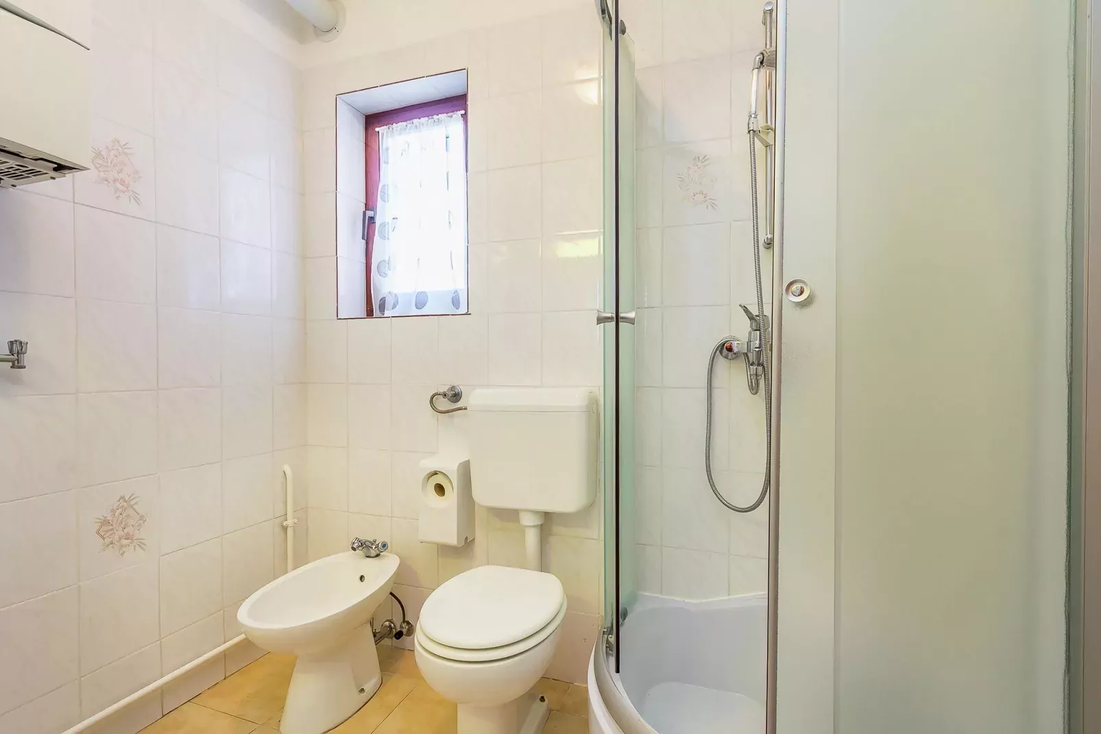 Stelia-Bathroom