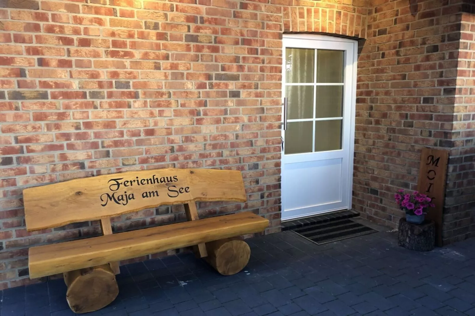 278662-Exterior in summer