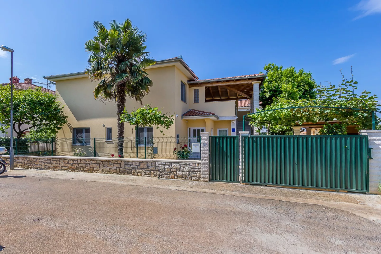 Villa Cera-Exterior summer