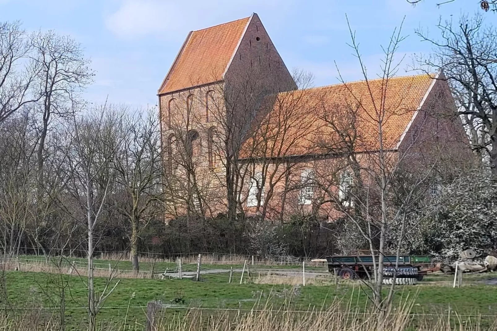 467005-Areas within 5km in summer