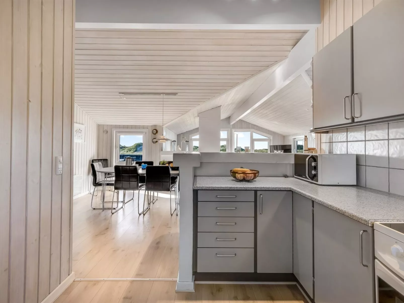 "Jaana" - 10m from the sea - Inside