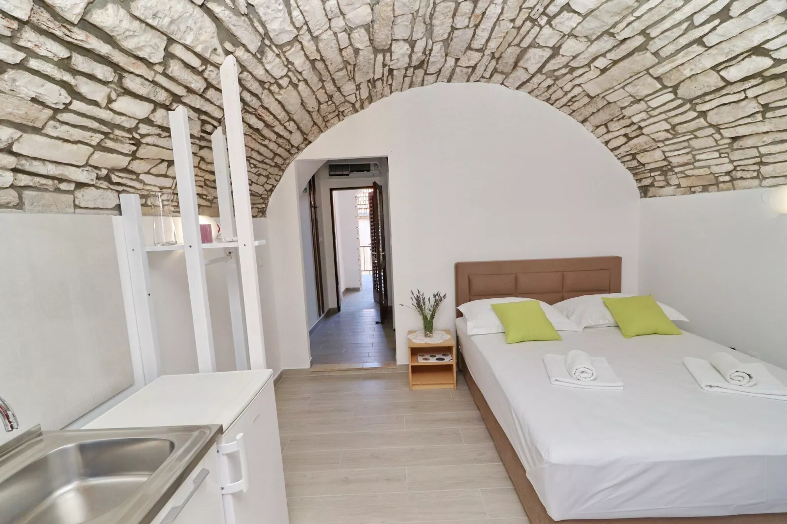 Studio Joković - Studio Apartment with Terrace and City View - Indoor