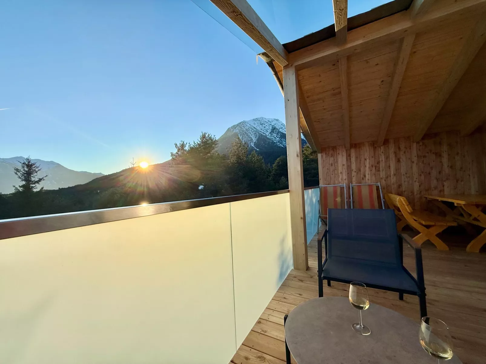 SKYLIGHT Chalet-Dehors