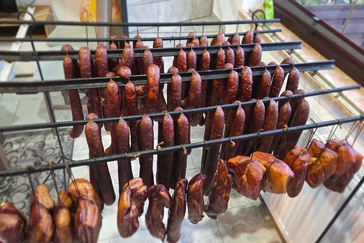 Apartament wakacyjny w Kiedrowicach dla max 6 osób-Parkeinrichtungen