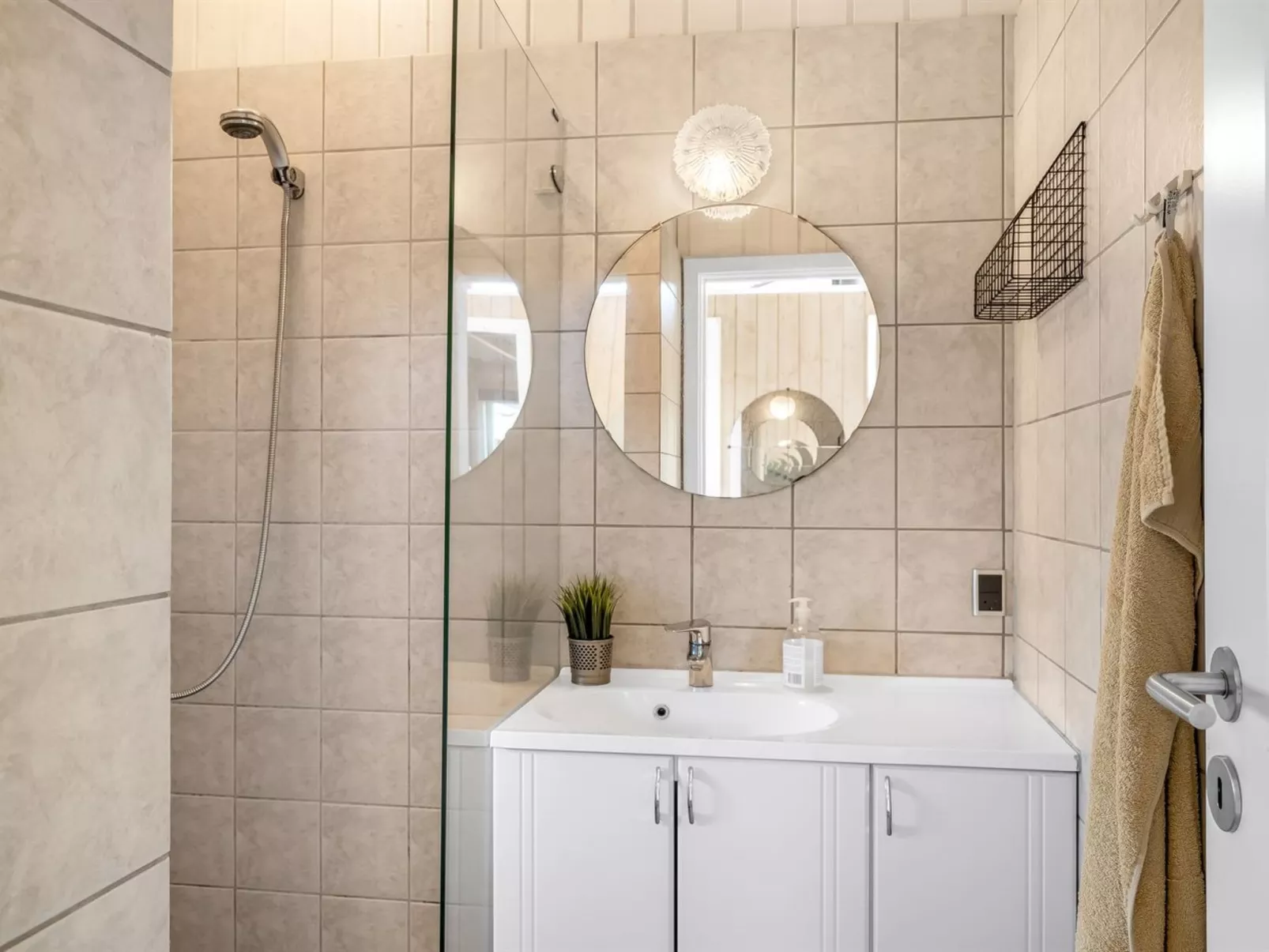 "Peder" - 700m from the sea-Inside