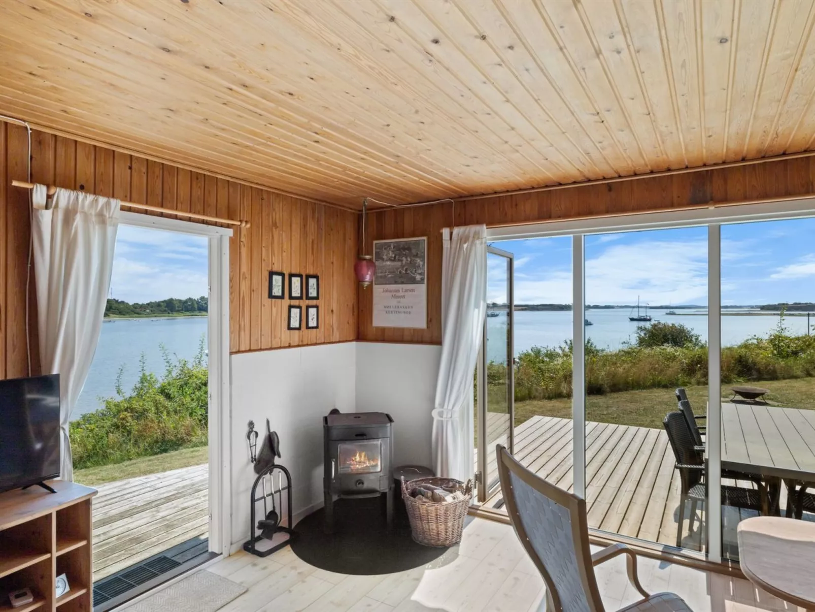 "Rajna" - 30m from the sea-Drinnen