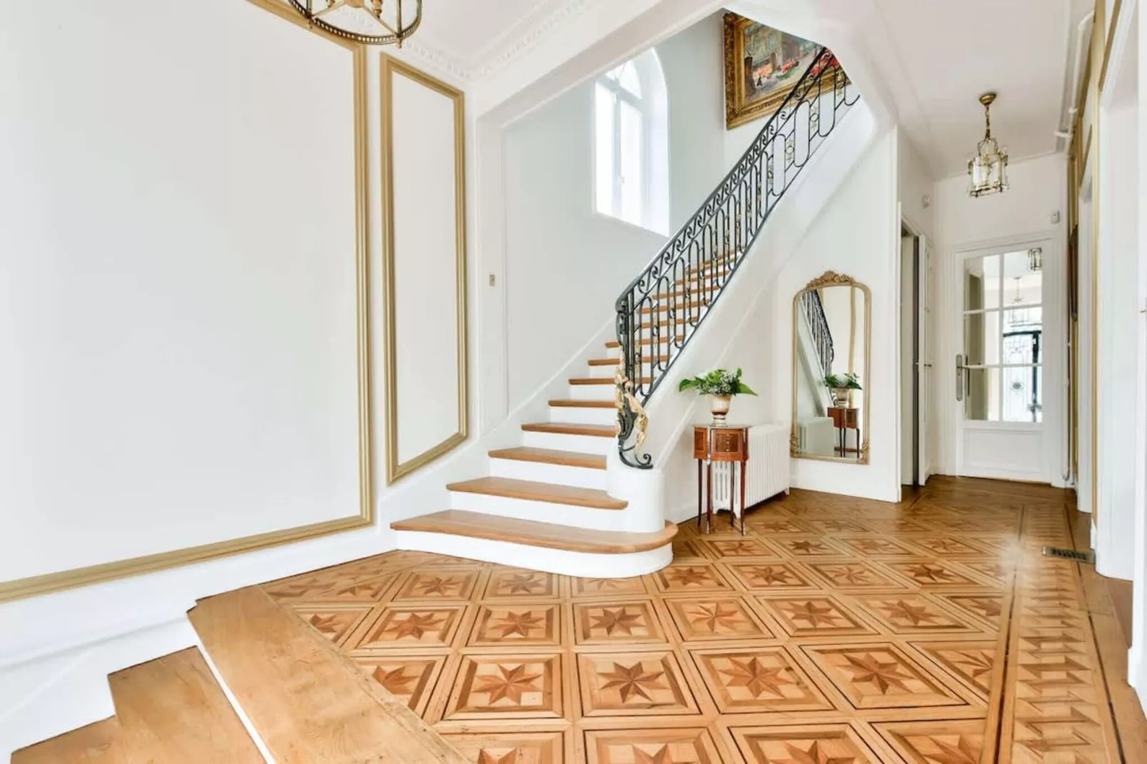 Noble demeure de luxe en plein coeur de Paris-Flur