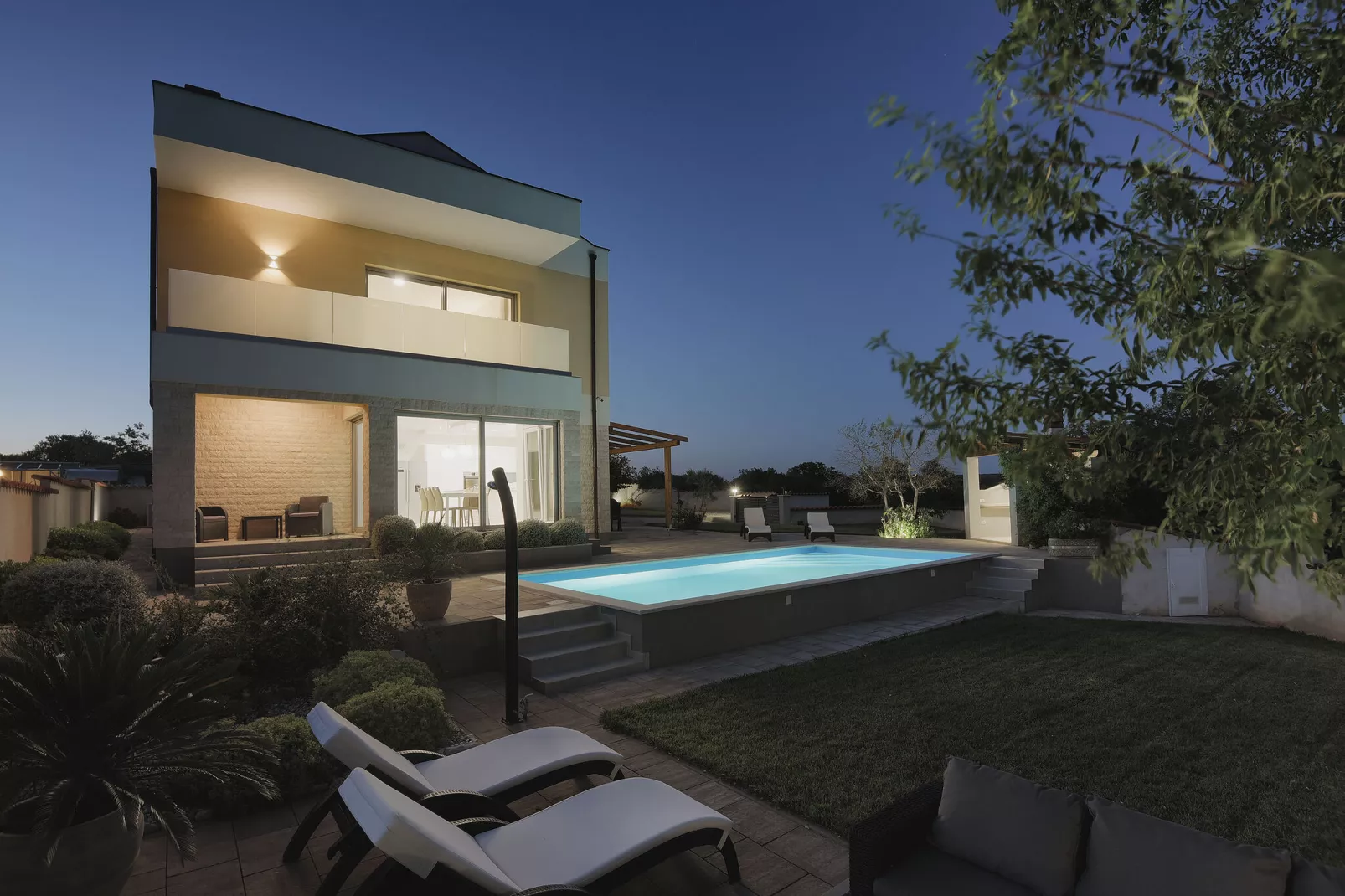 Villa White-Exterior summer