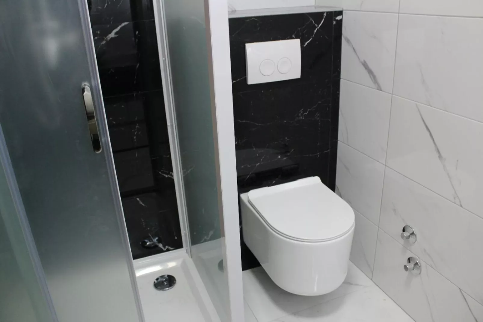 Sv Marija2 - Ferienwohnung 4 - Typ 4plus2-Badezimmer