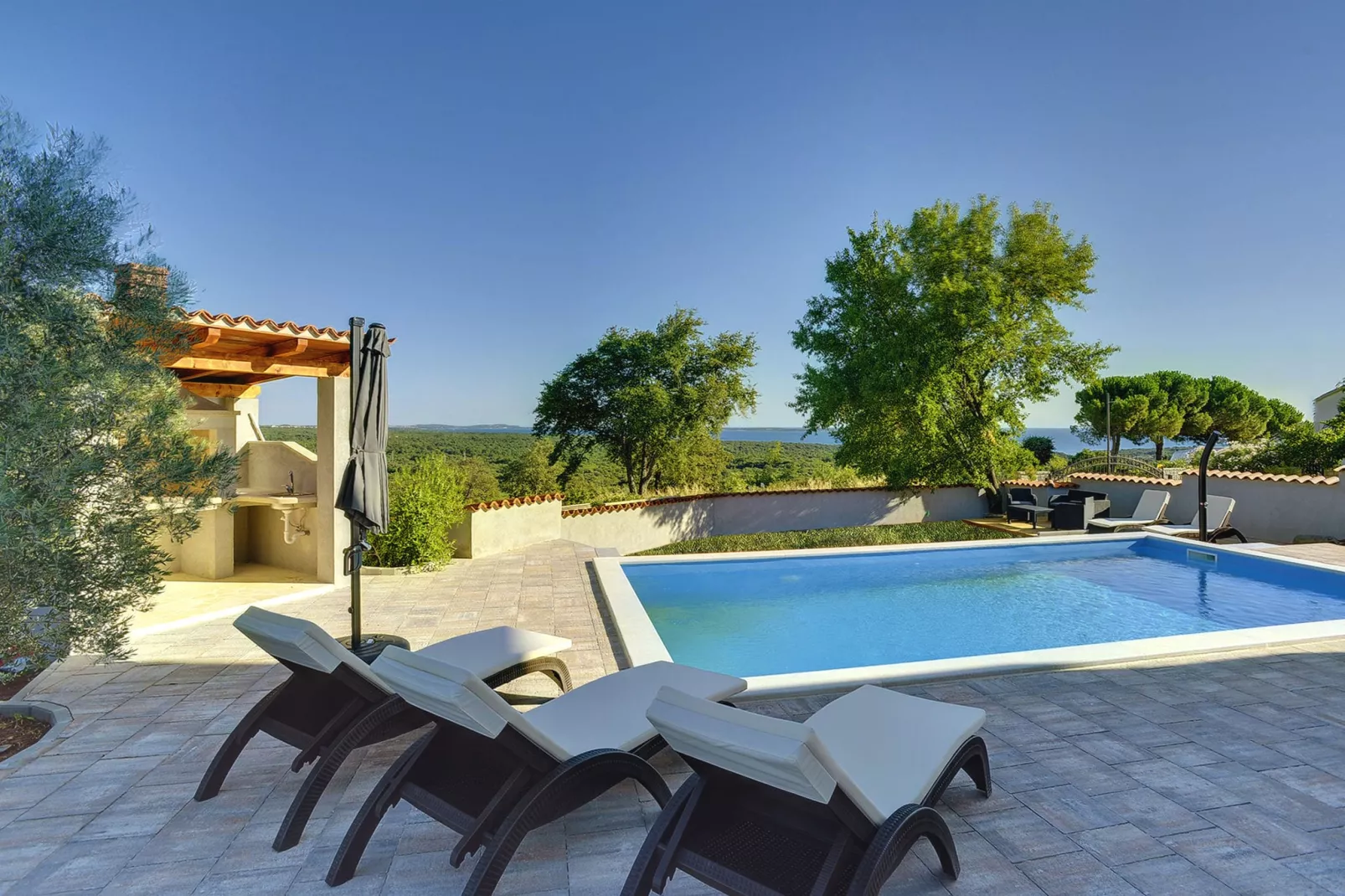 Villa White-Exterior summer
