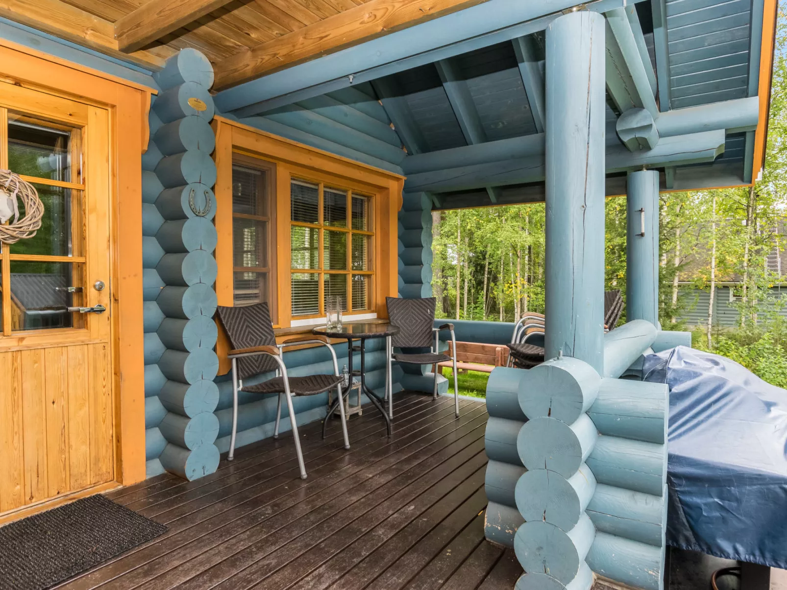 Linnanhelmi (ent. metsäpeura) - Inside