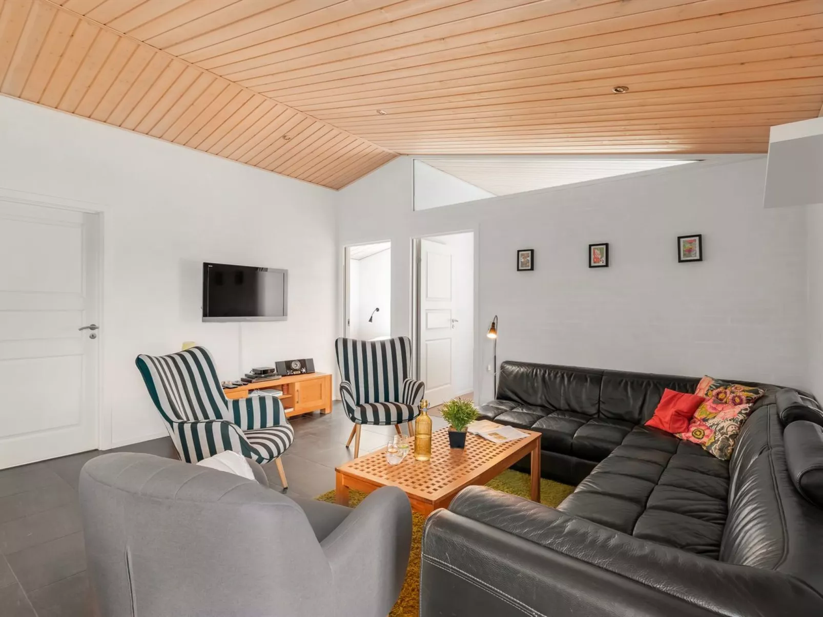 "Marjatta" - 3.2km from the sea - Inside