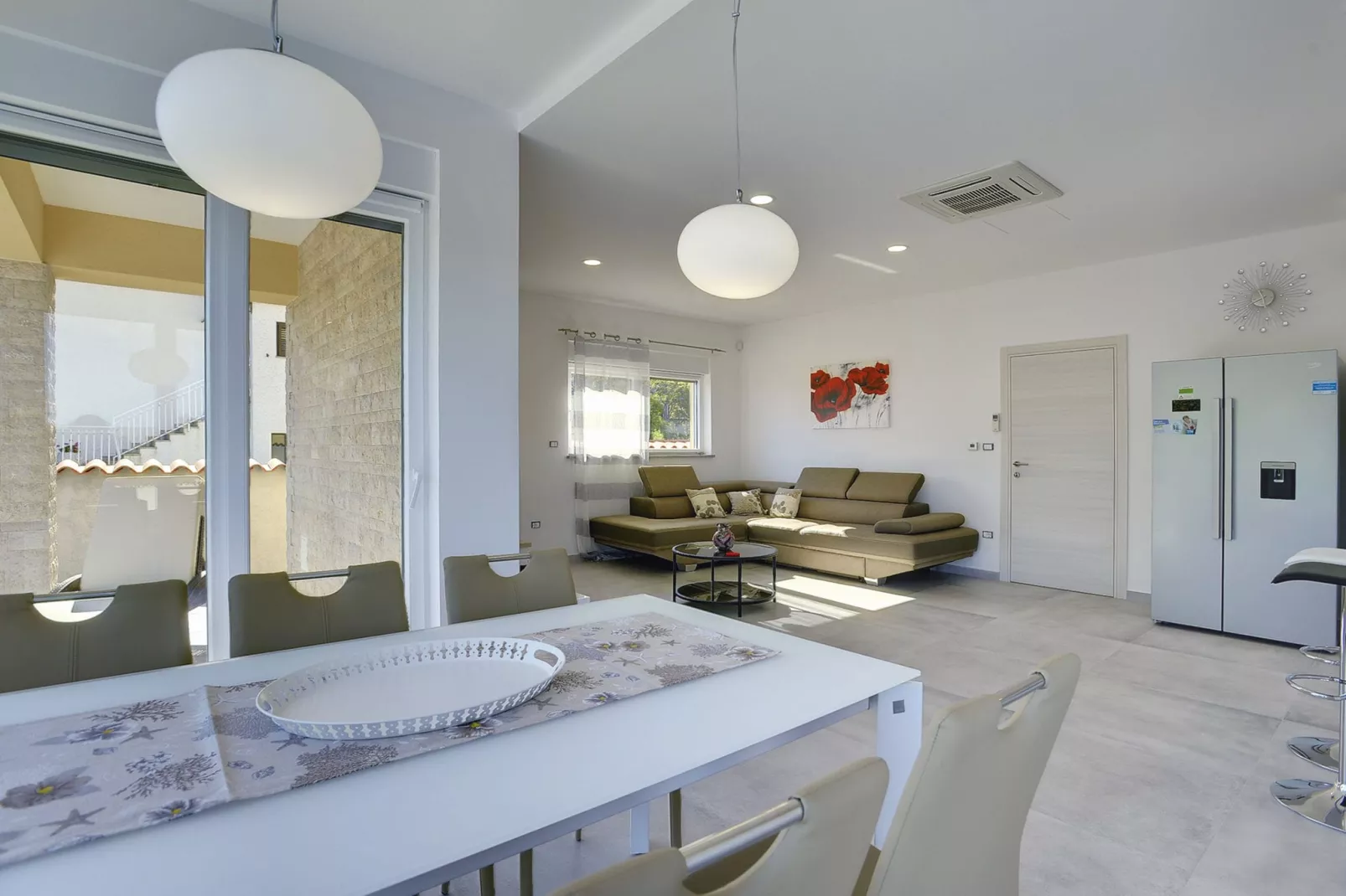Villa White-Living room