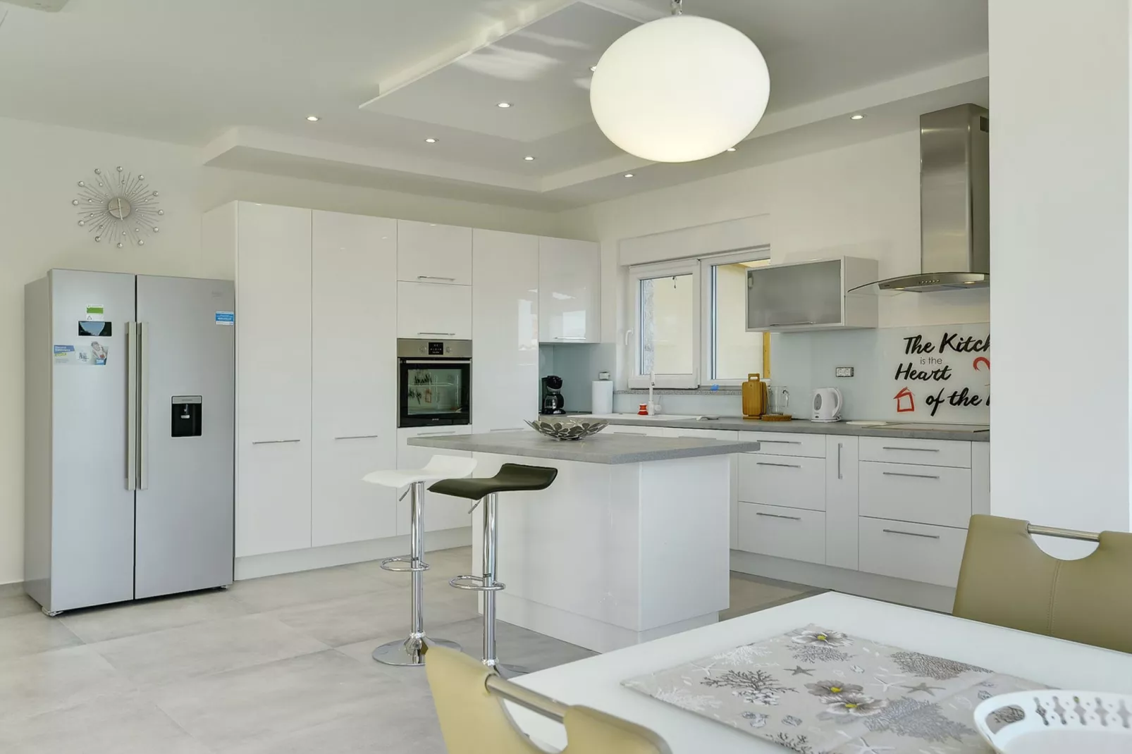 Villa White-Kitchen