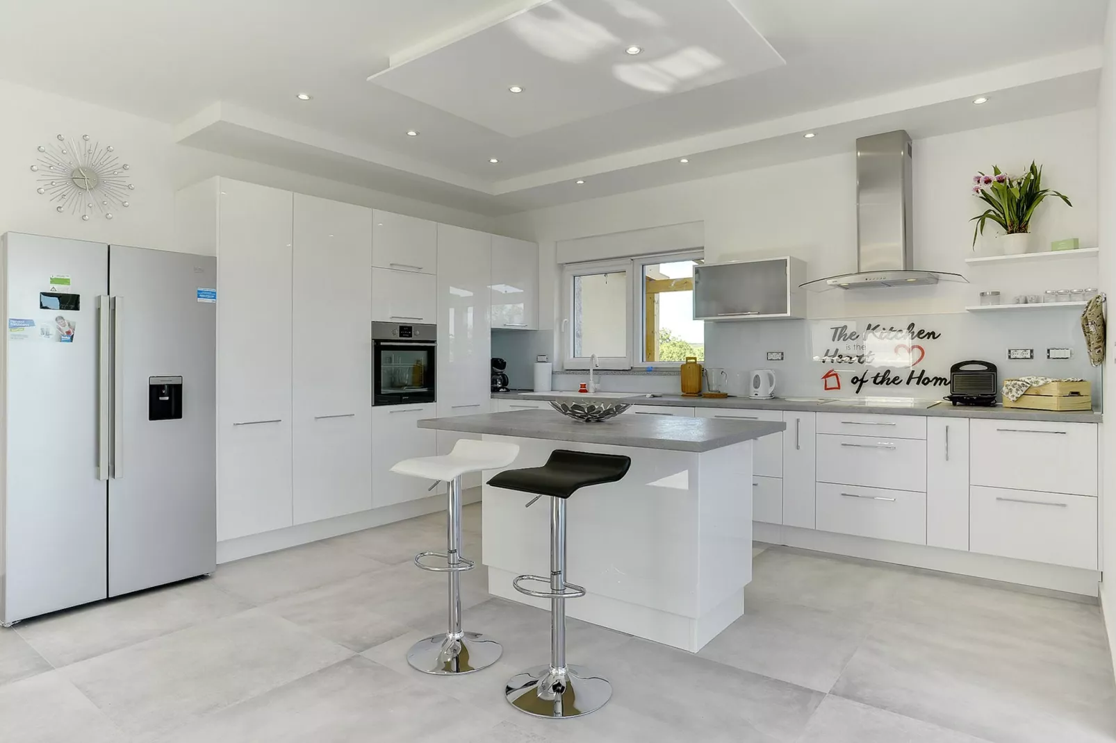 Villa White-Kitchen