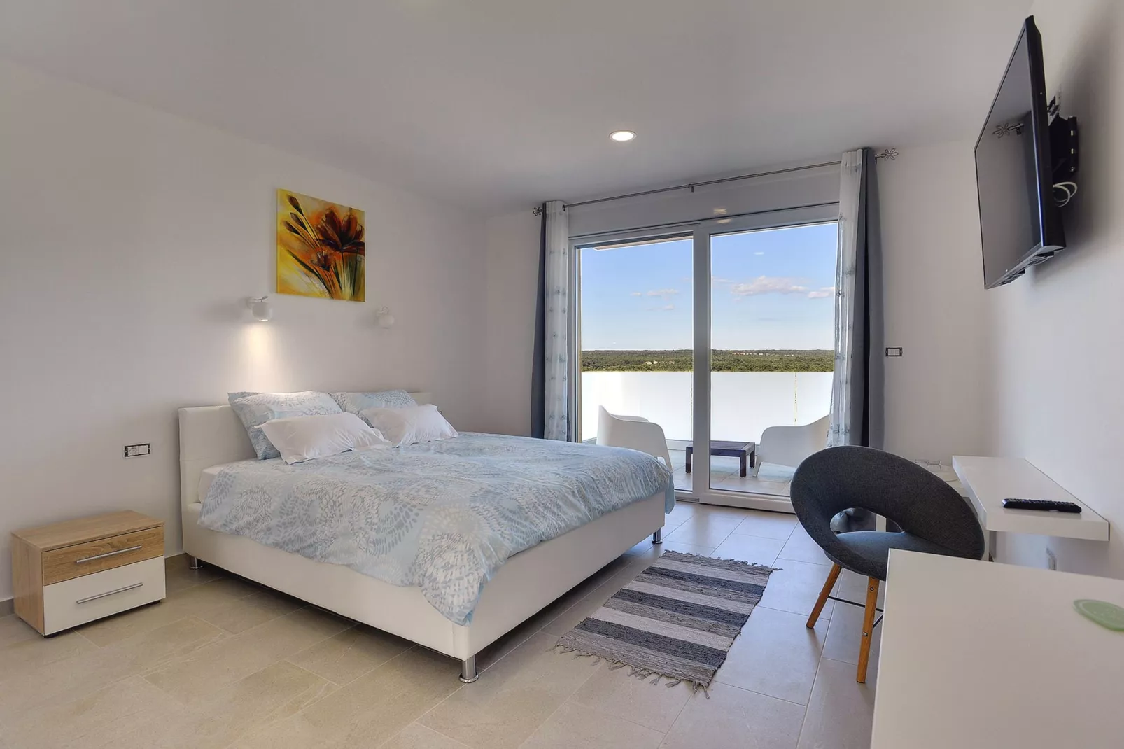 Villa White-Bedroom
