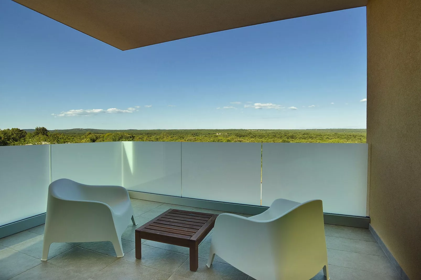Villa White-View summer