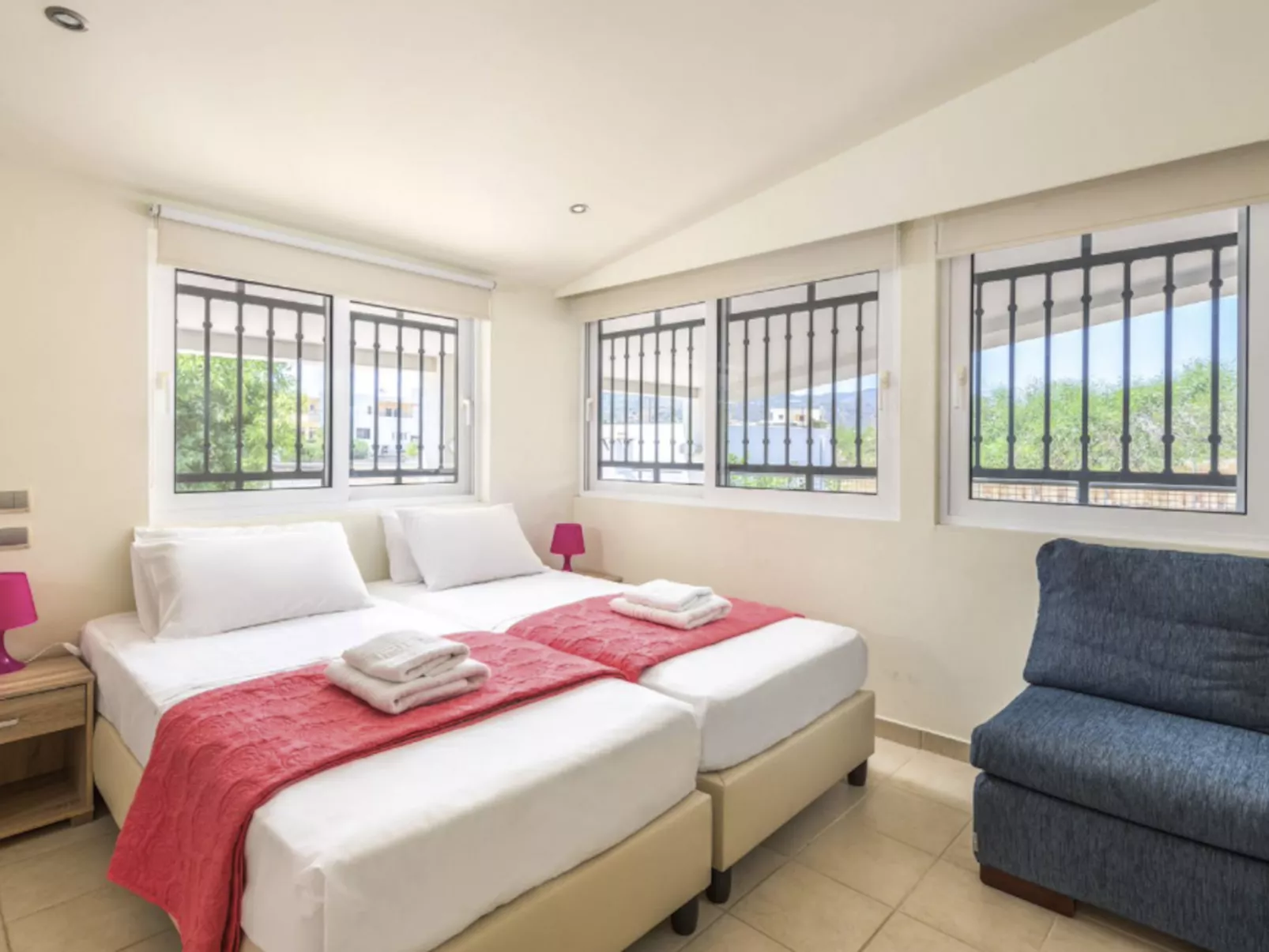 Villa Euphoria, Strand von Gennadi - Image-tags.info