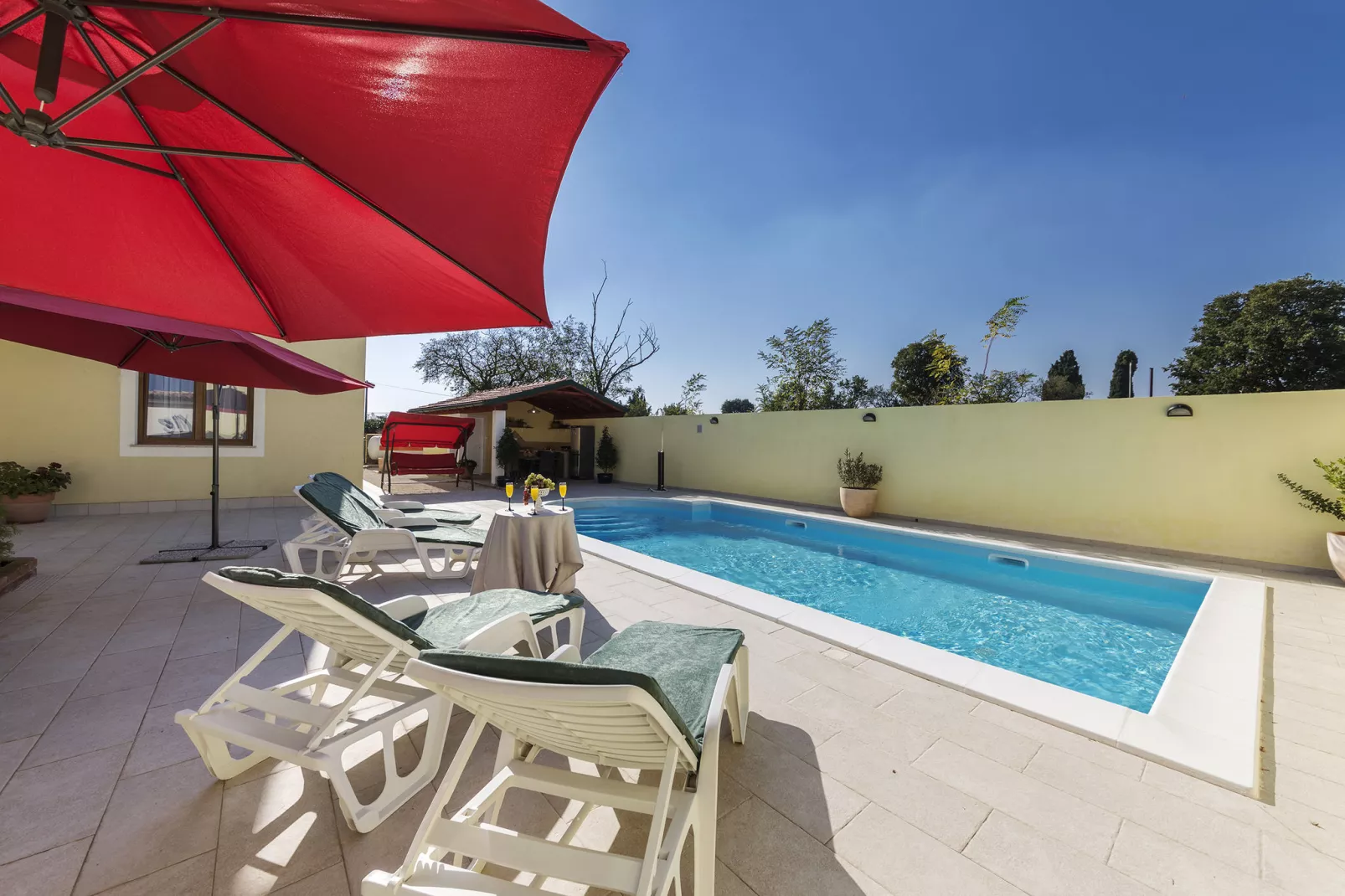 Villa Monique-Schwimmbad