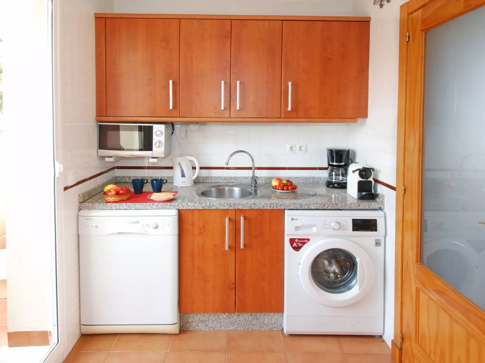 Penthouse, Jacuzzi, Meerblick, BBQ,wifi, AC - Dedans