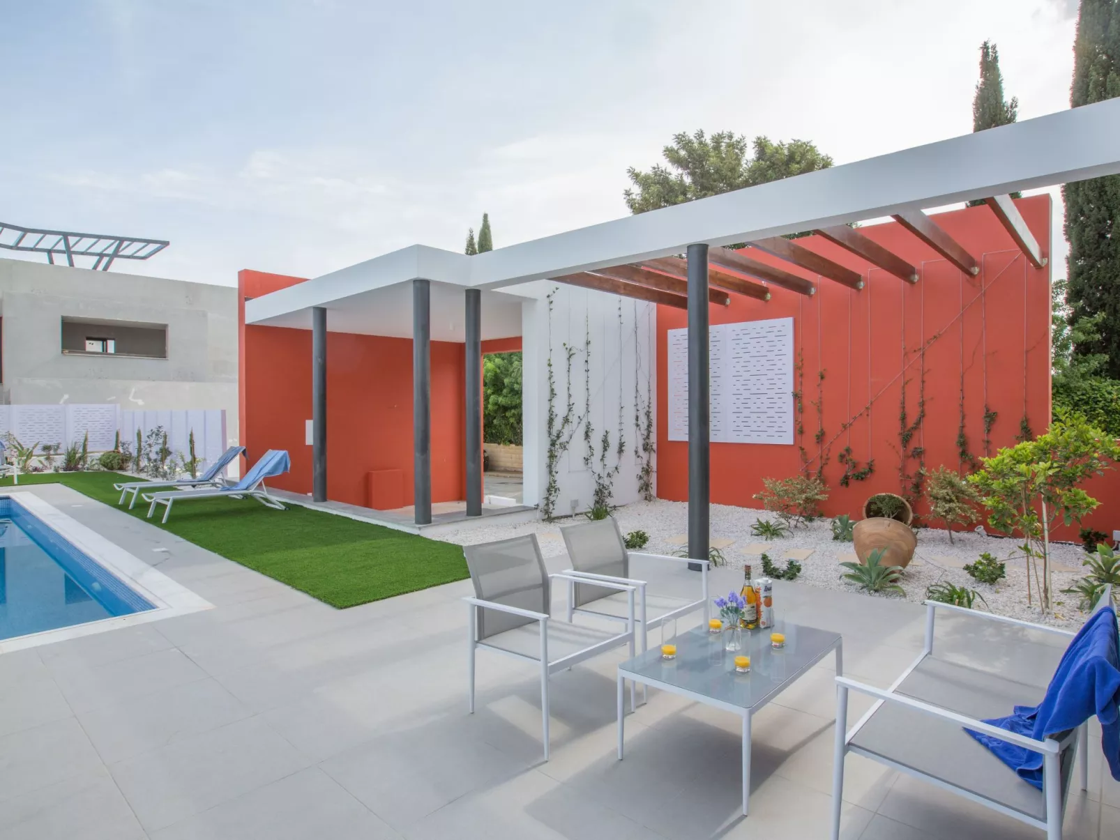 Neue, luxuriöse 3-Schlafzimmer-Villa in Protaras Zentrum - Image-tags.info