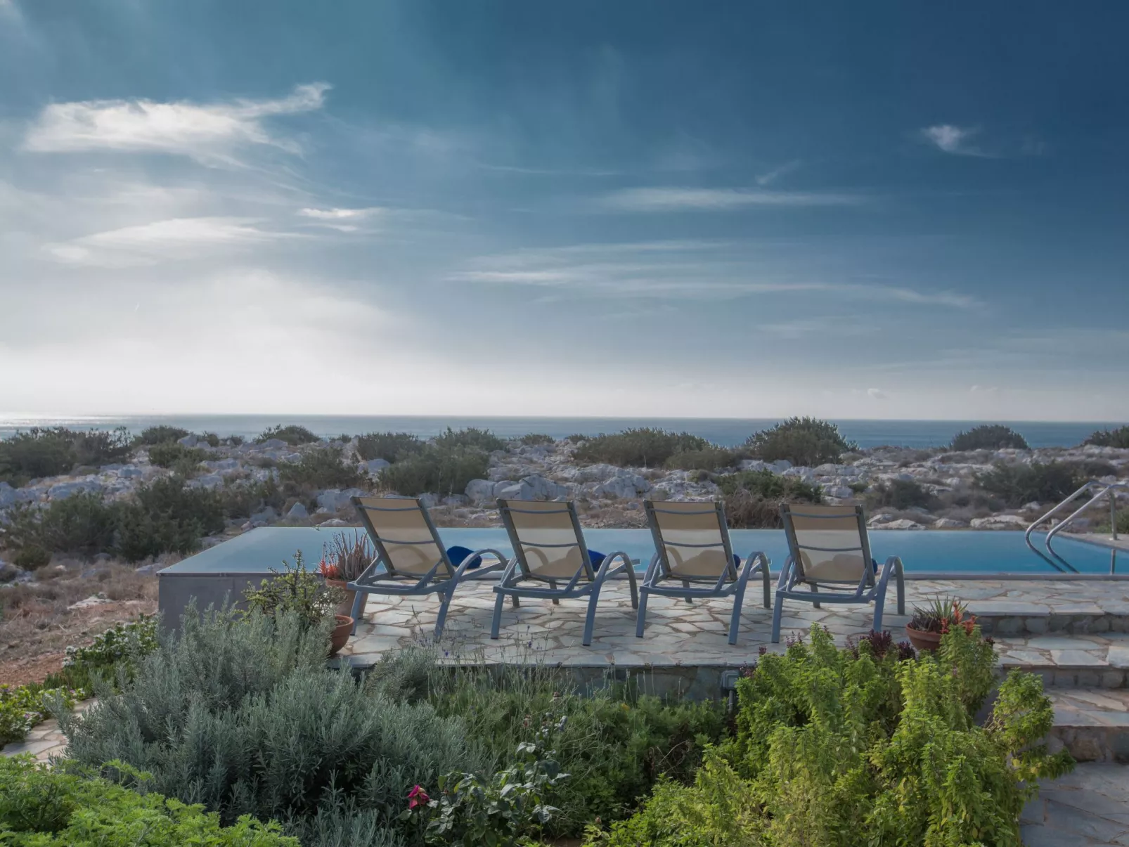 Private Villa mit Panoramablick auf das Meer - Image-tags.info