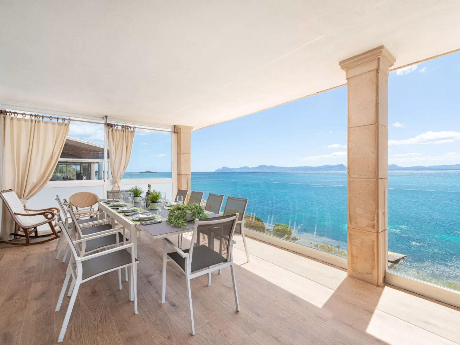 Verträumte Villa mit privatem Pool und Liegewiese - Image-tags.info