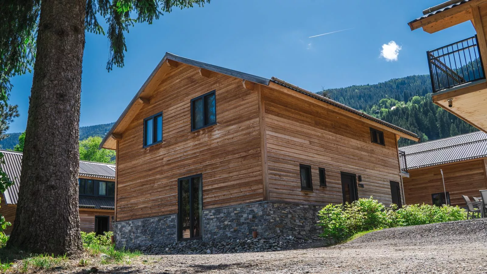 Alpenchalet Nockblick am Afritzer See - Exterior in summer