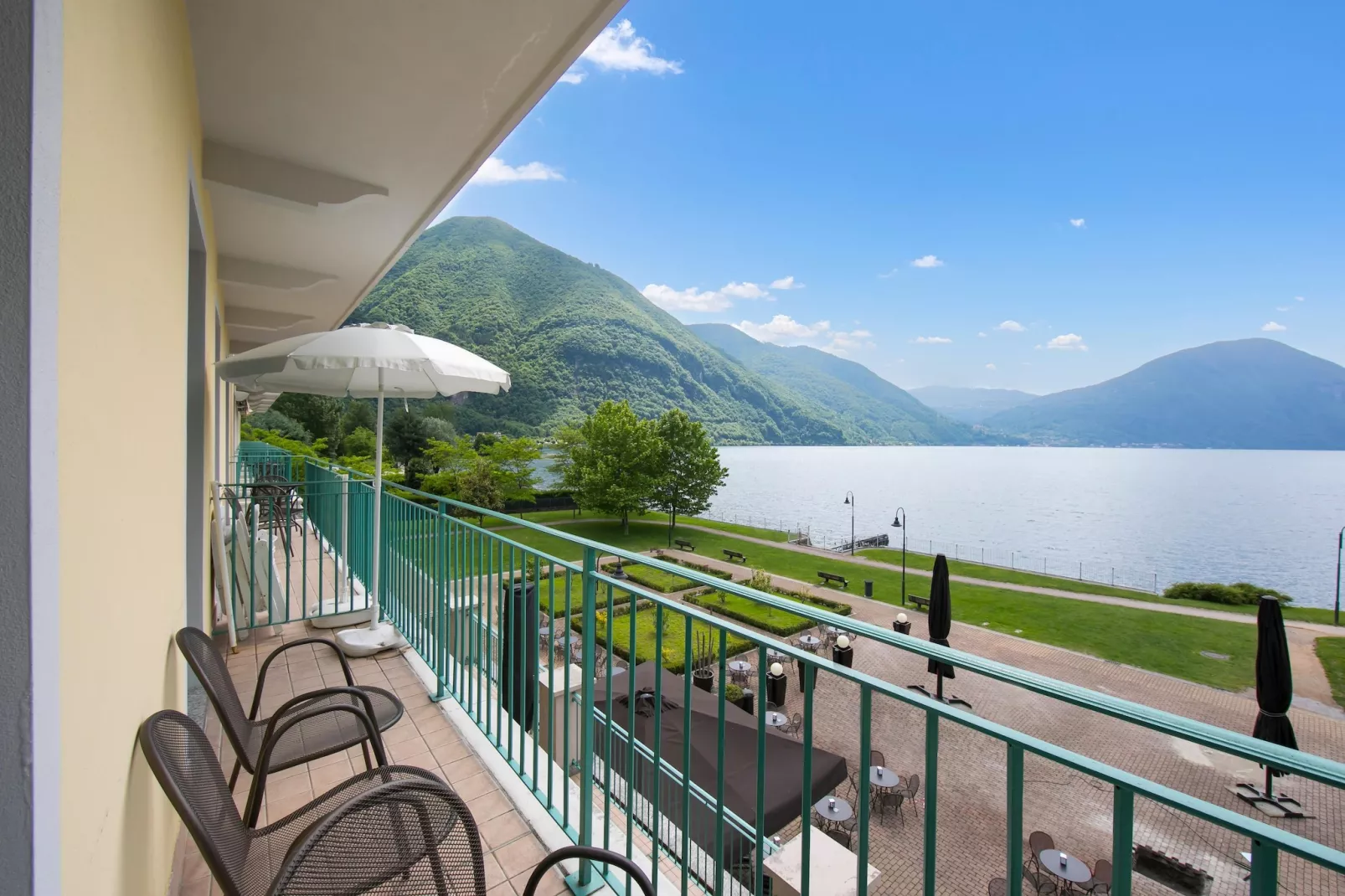 RESIDENCE PORTO LETIZIA - PALACE-2ROOM APT 6 PAX LAKE VIEW 8209 - P2LP6 - Terrace balcony