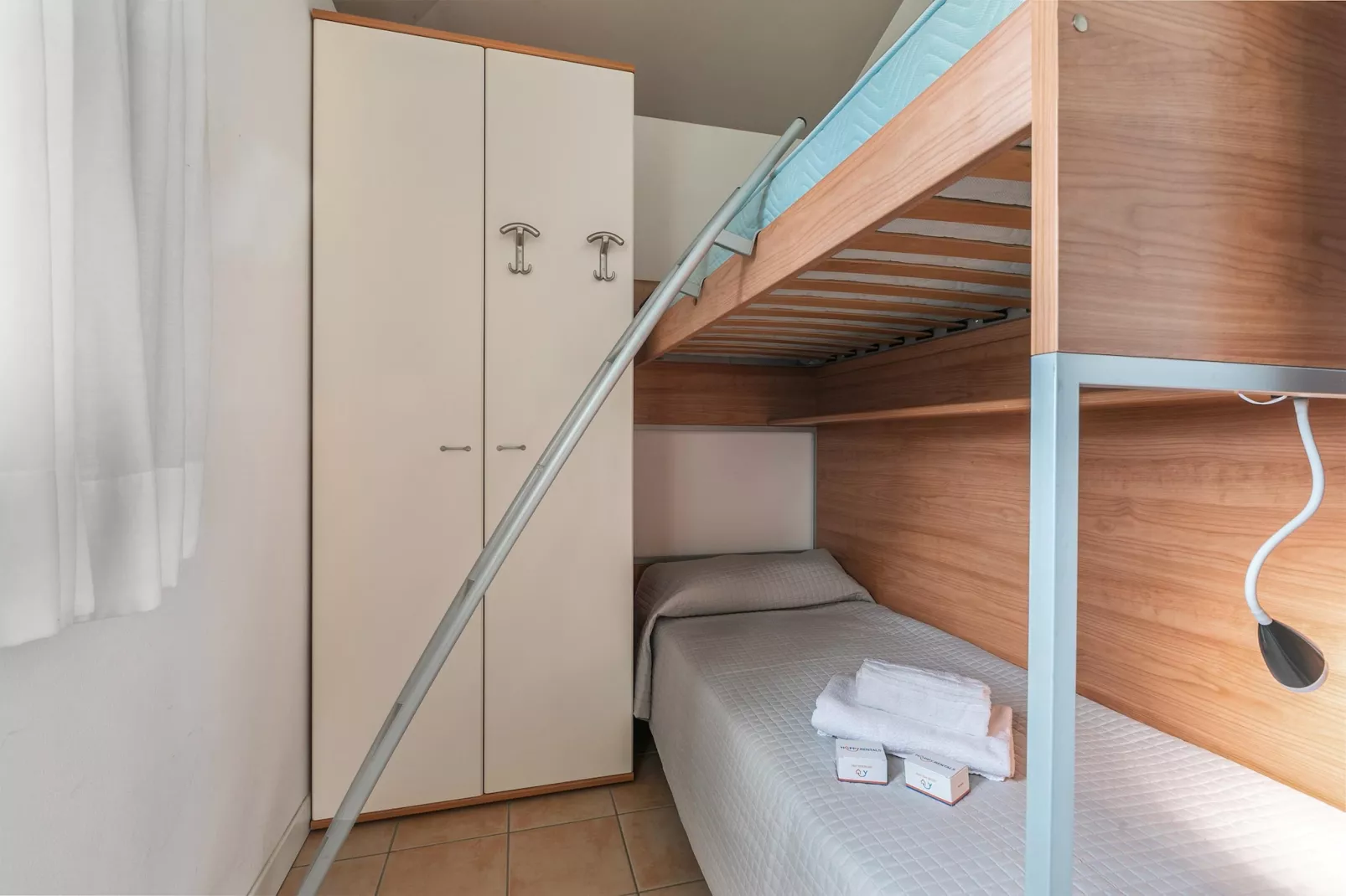 RESIDENCE PORTO LETIZIA - VILLAS-STUDIO 4 PAX VISTA LAGO DELUXE 8214 - VSLD4 - Bedroom