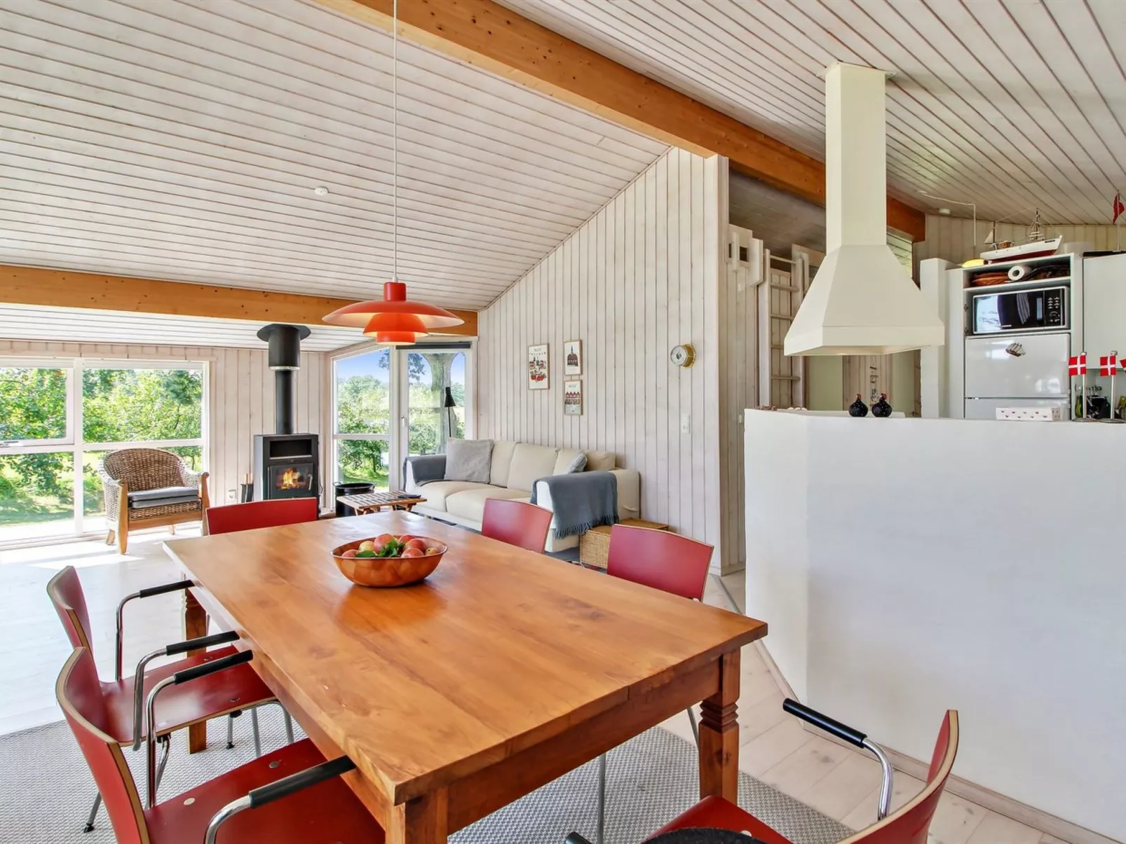 "Lilla" - 120m from the sea - Drinnen