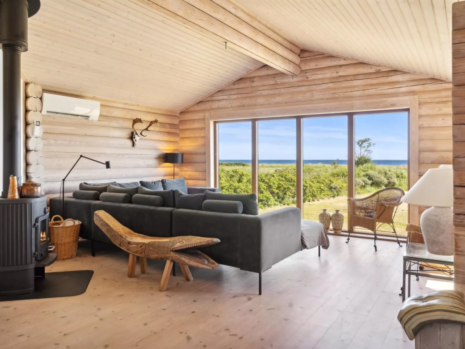 "Guthfast" - 50m from the sea - Drinnen