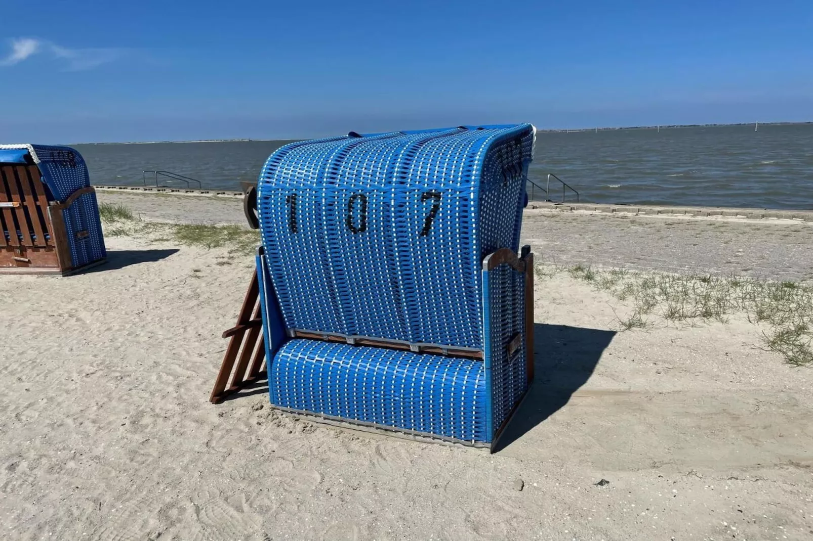 295862-Areas within 5km in summer