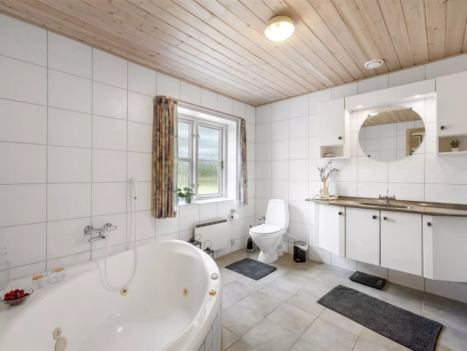 "Marlise" - 2.5km from the sea-Inside