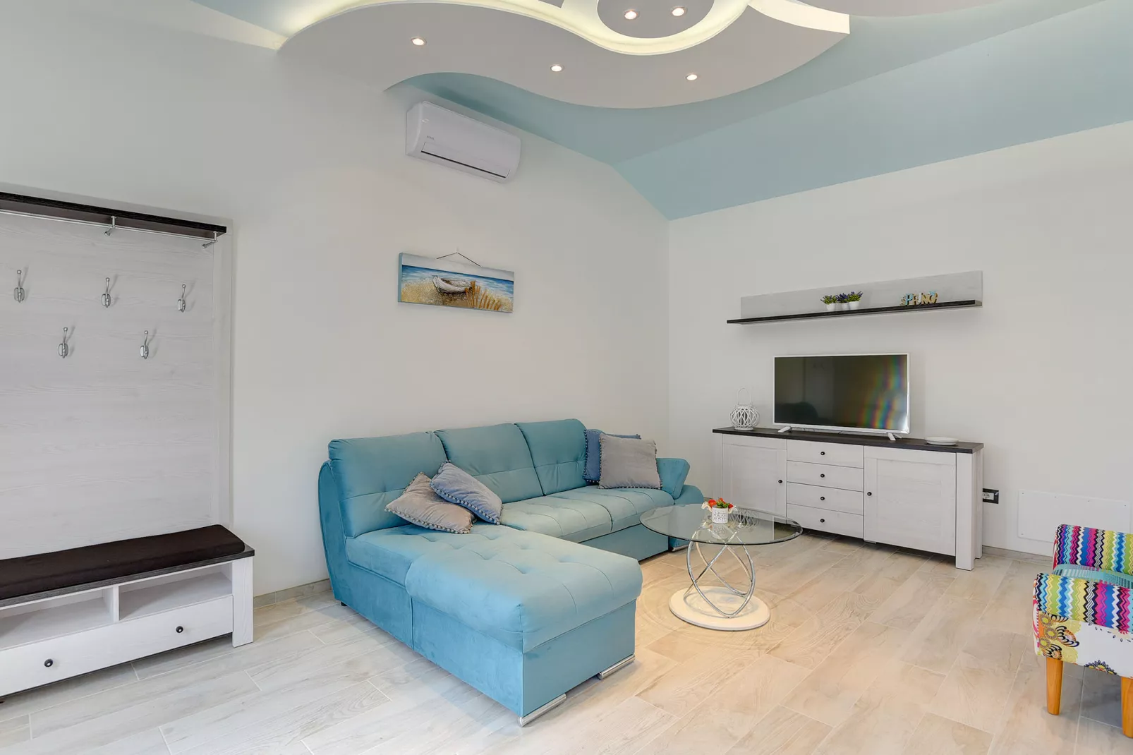 Villa Sunny Home-Wohnzimmer