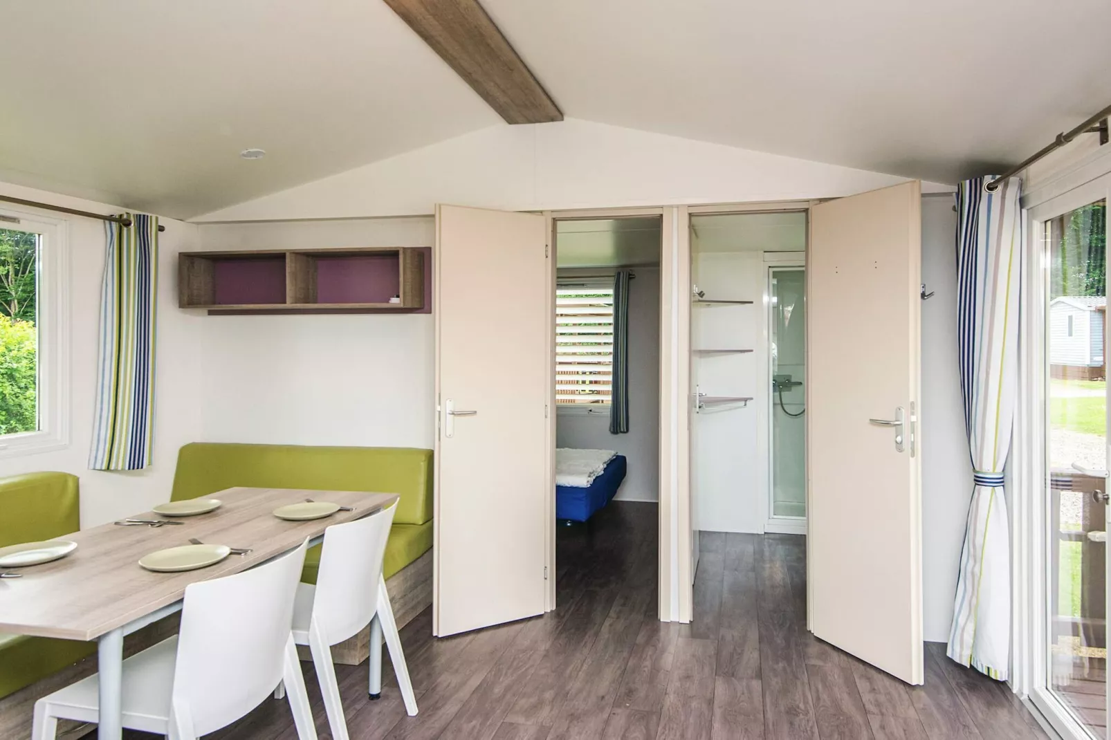 Mobile homes til 6 pers., med bad-Indoor