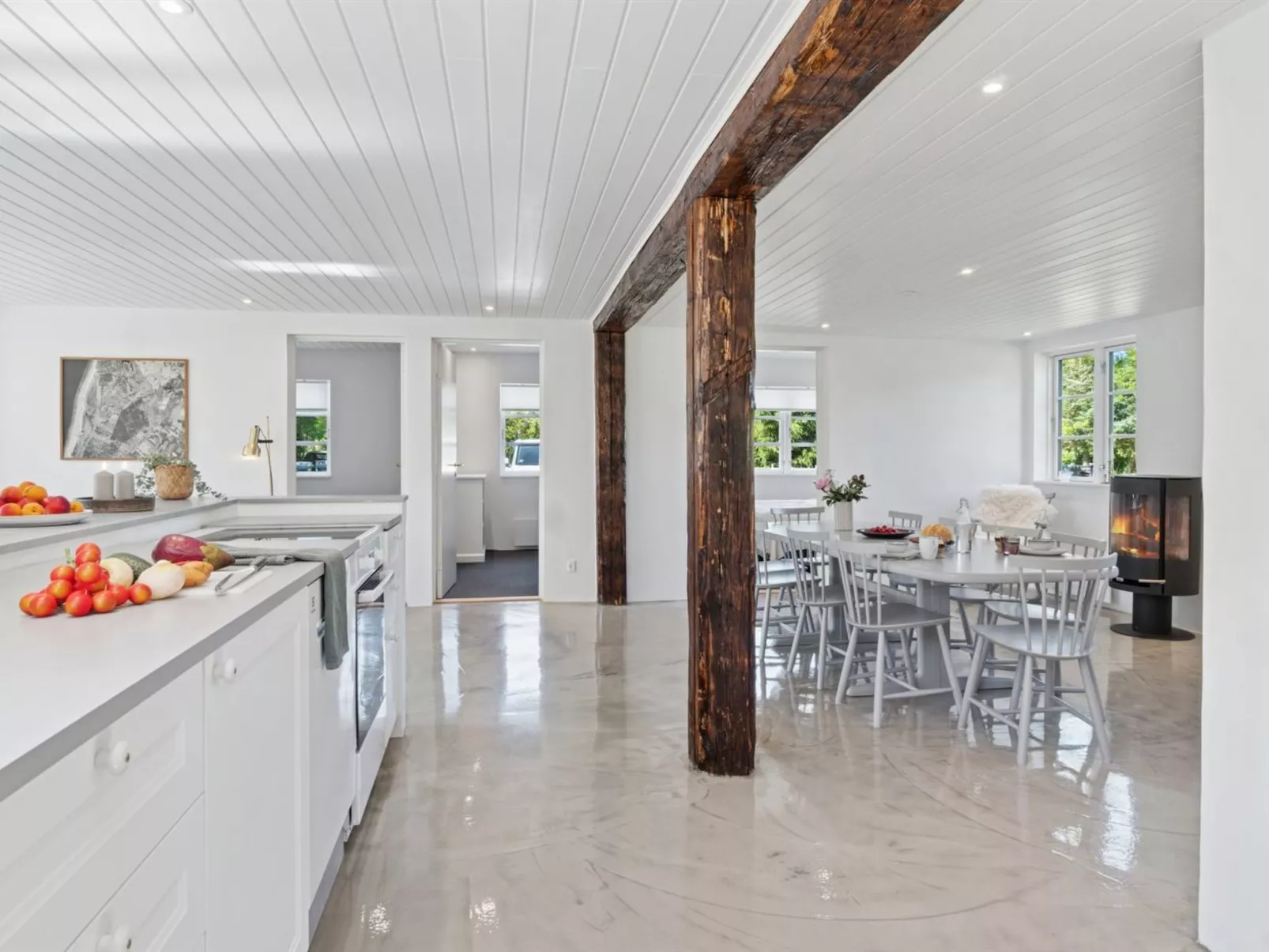 "Thrym" - 2.5km from the sea - Inside