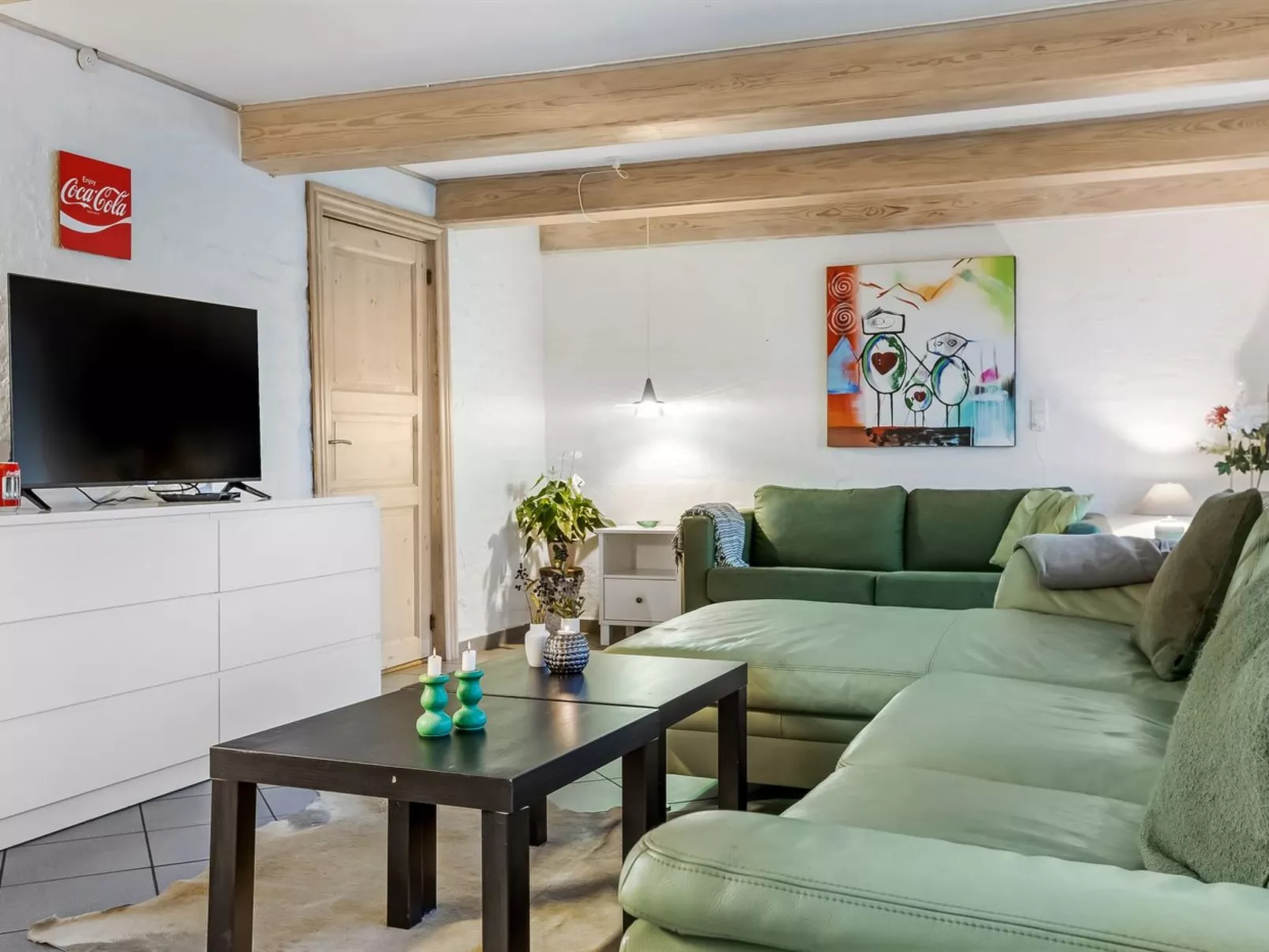 "Yorik" - 1.6km from the sea-Inside