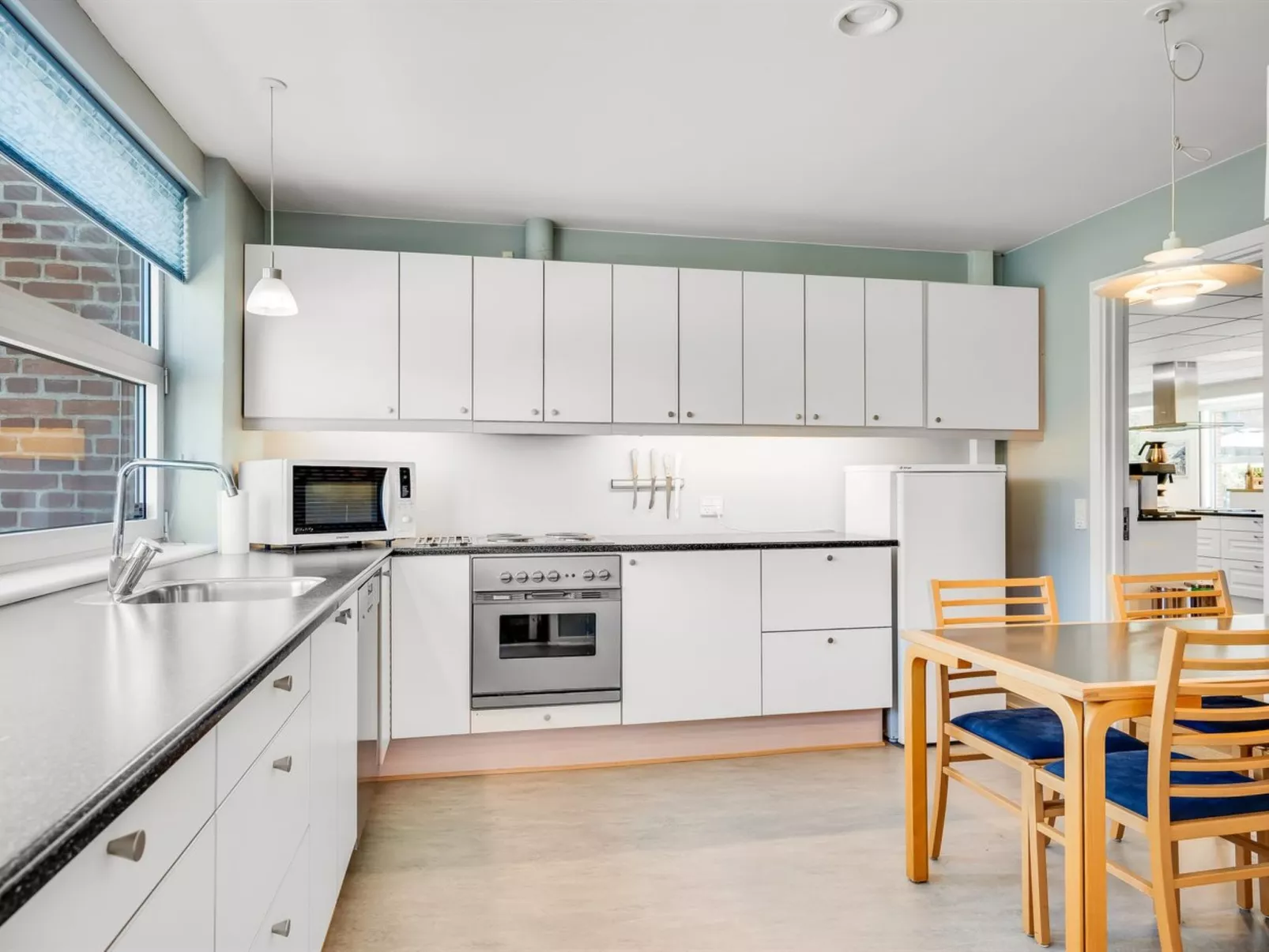 "Borjana" - 500m to the fjord-Drinnen