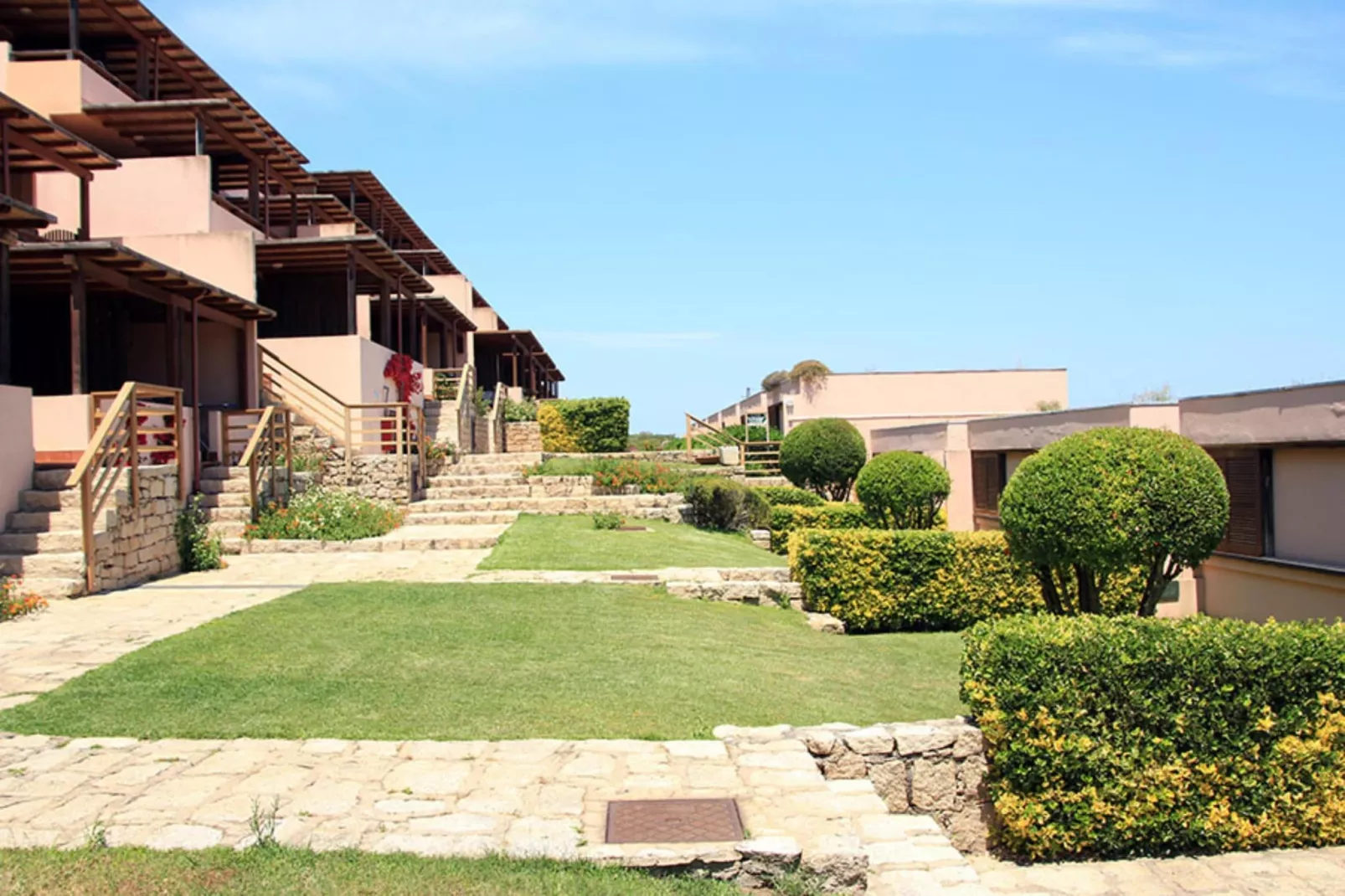 Porto Laconia Residence Appartamento D-Areas within 1km in summer