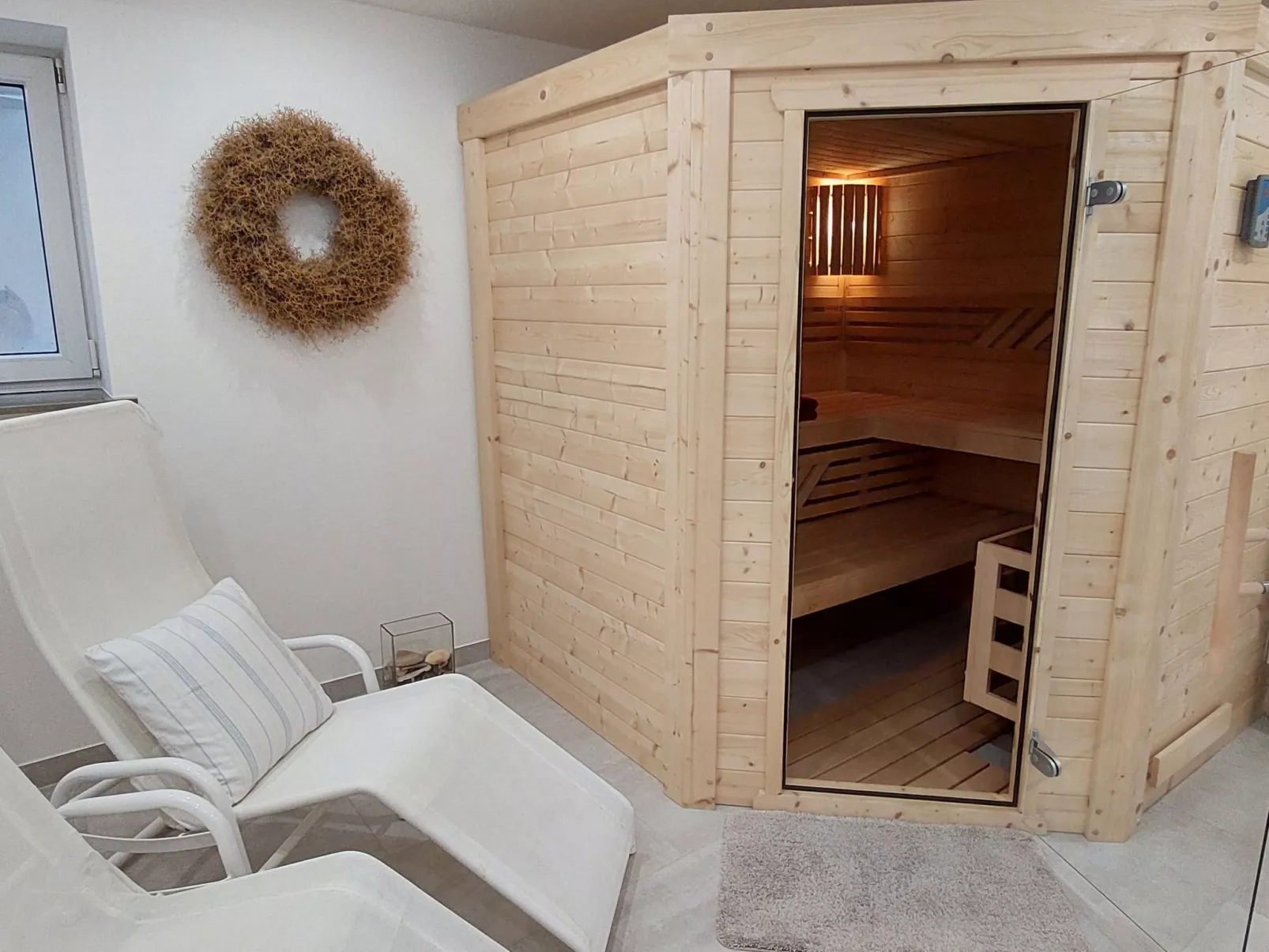 EifeLeben mit wunderschönem Garten-Inside