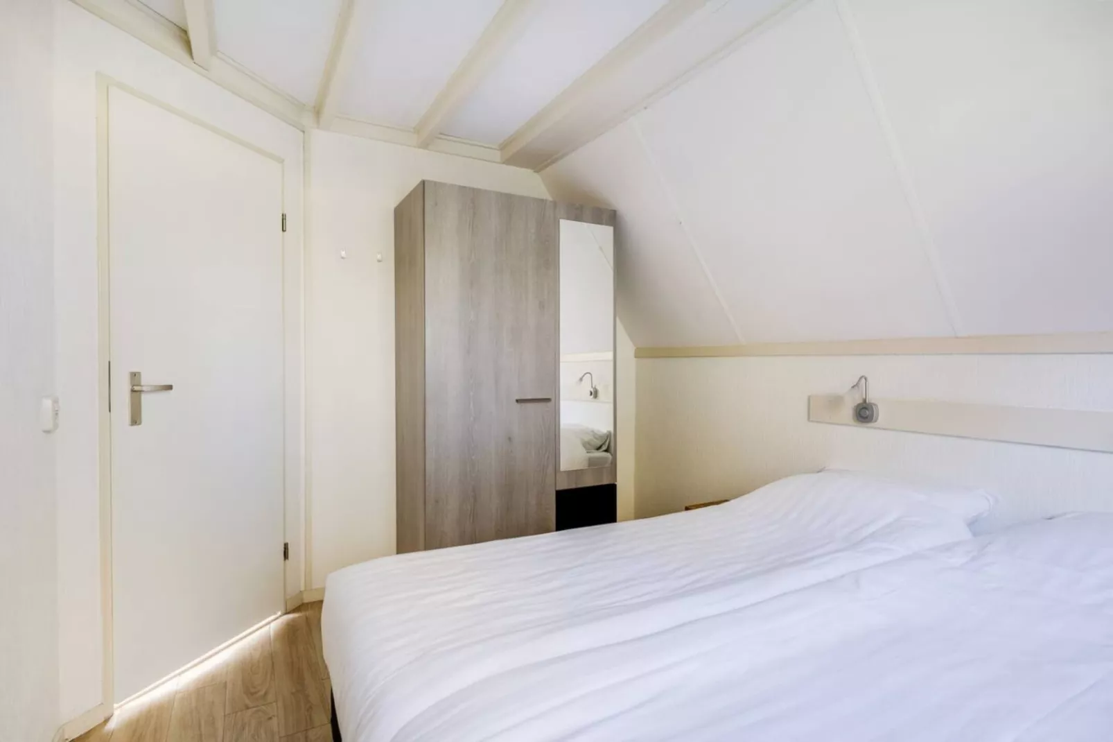 92 | Gaai | Prachtige bungalow nabij natuur-Bedroom