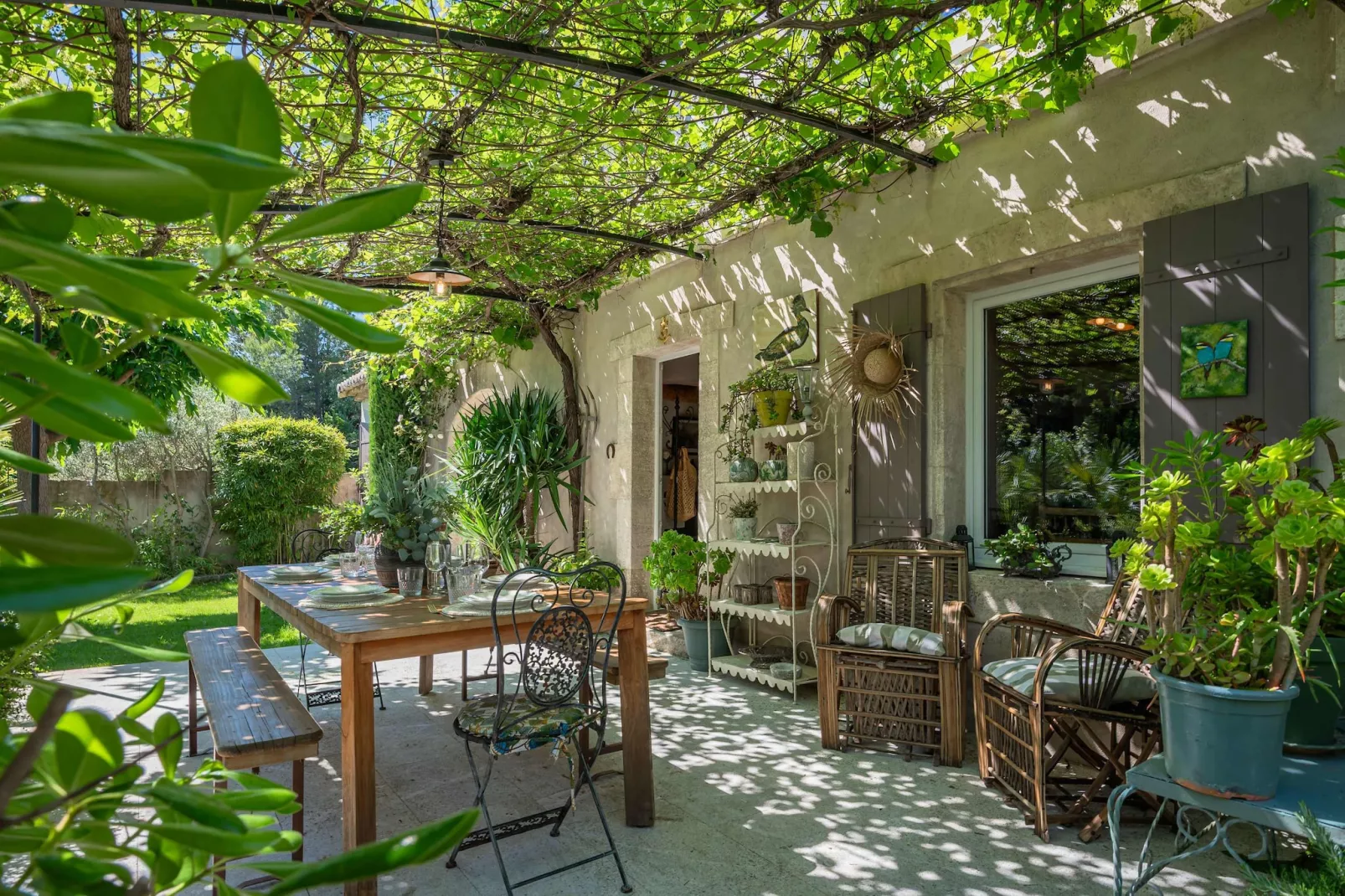 Mas authentique à Paradou Alpilles-Terrace balcony