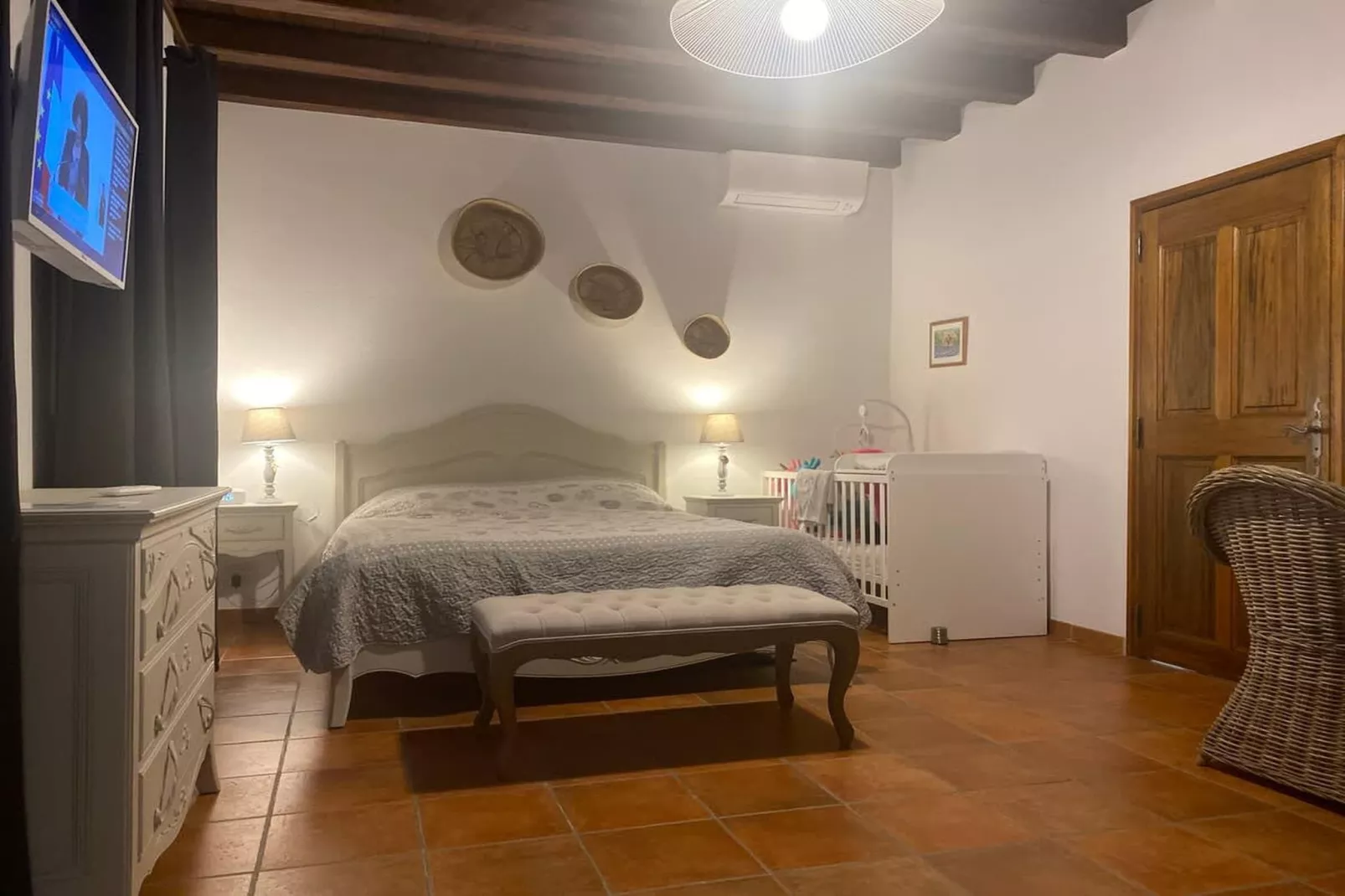 Villa provencale à Murs coeur du Luberon-Bedroom